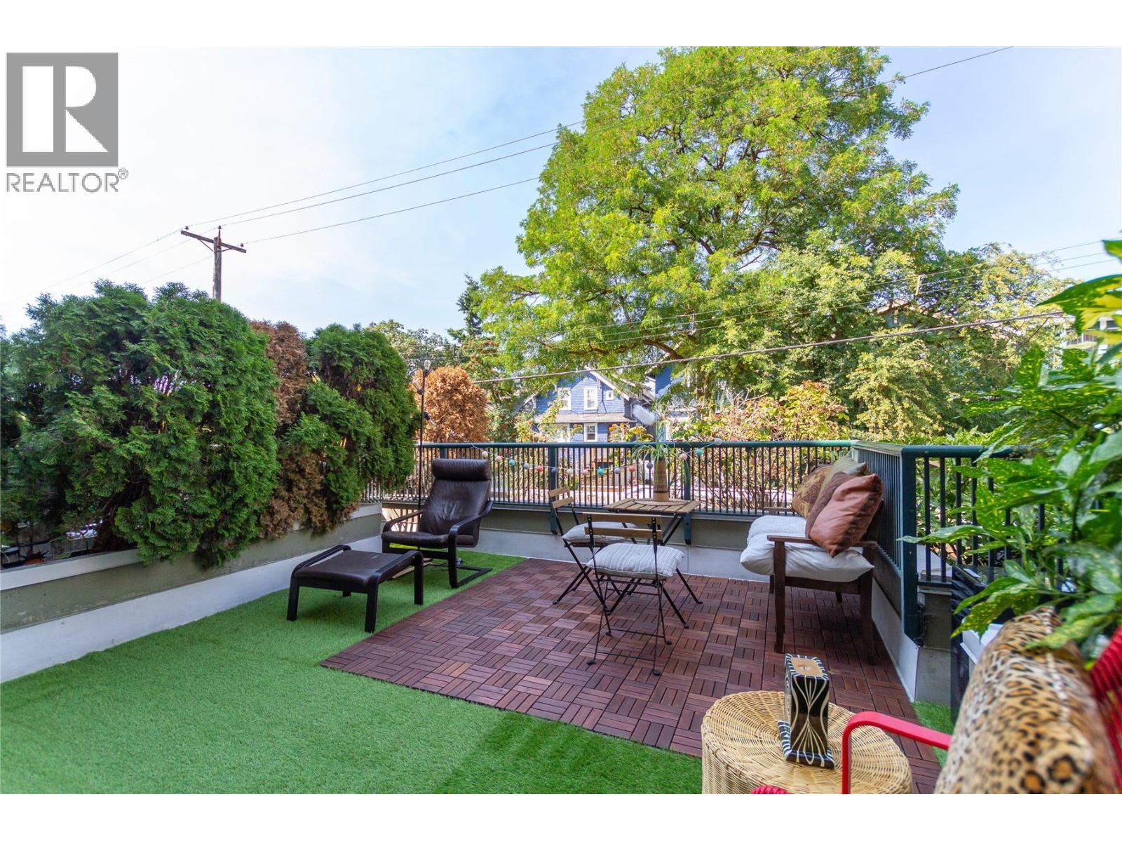 210 1989 Dunbar Street, Vancouver, British Columbia  V6R 4R5 - Photo 17 - R3031272