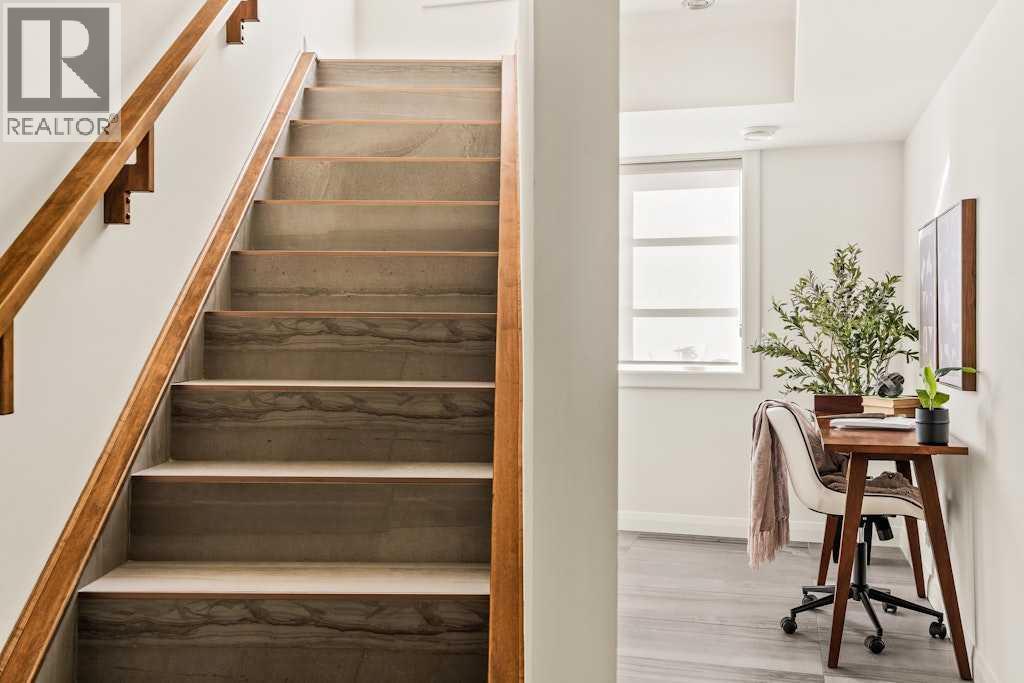 Property at 125 41 Avenue SW image 2