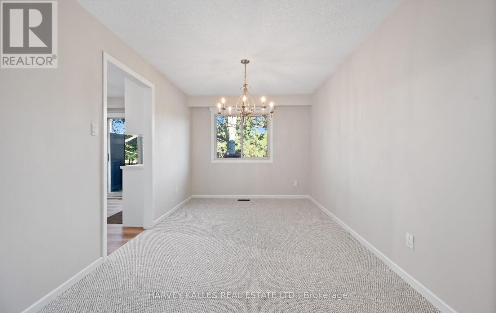 18 Silver Shadow Path, Toronto, Ontario  M9C 4Y2 - Photo 11 - W12474879