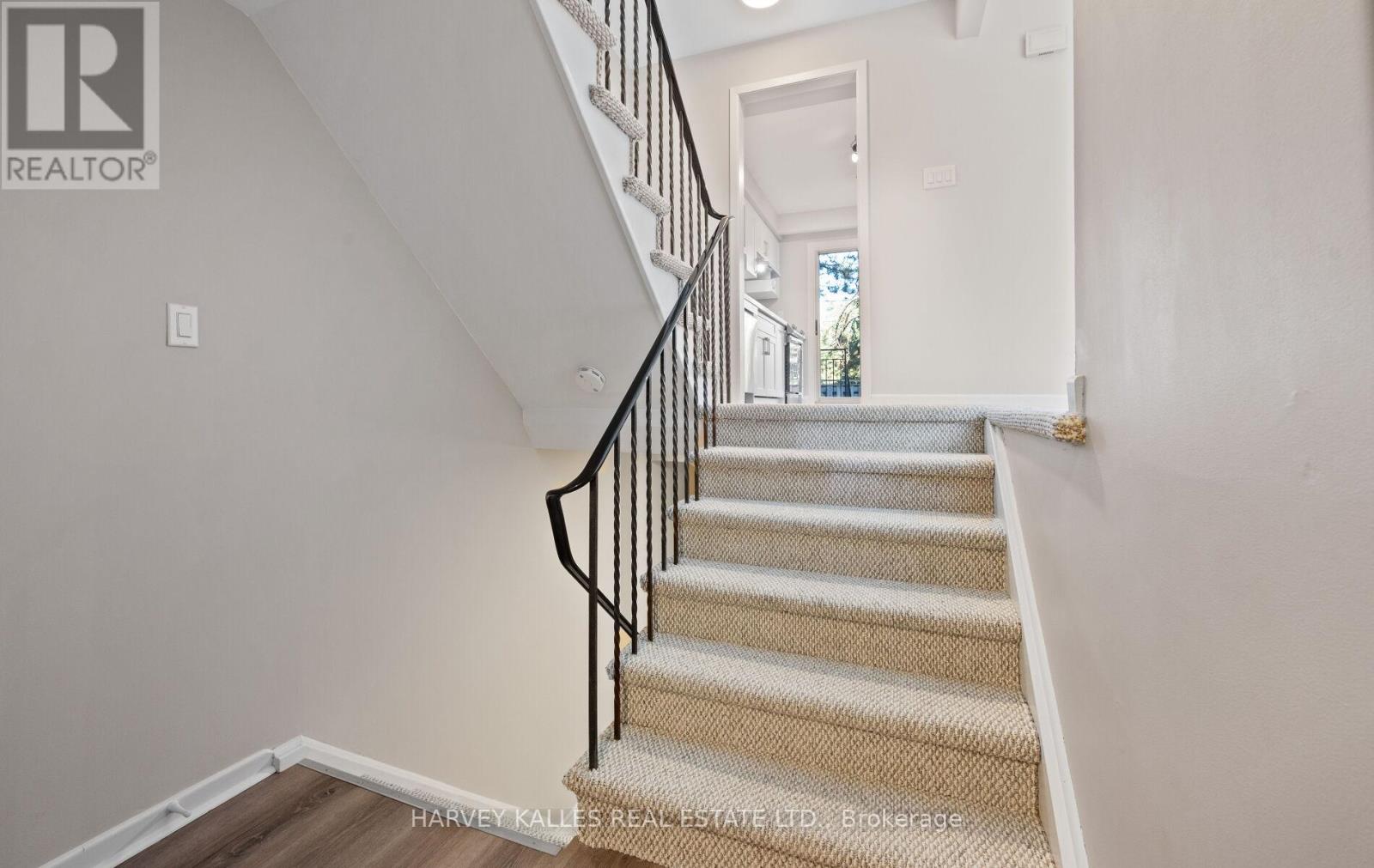 18 Silver Shadow Path, Toronto, Ontario  M9C 4Y2 - Photo 4 - W12474879