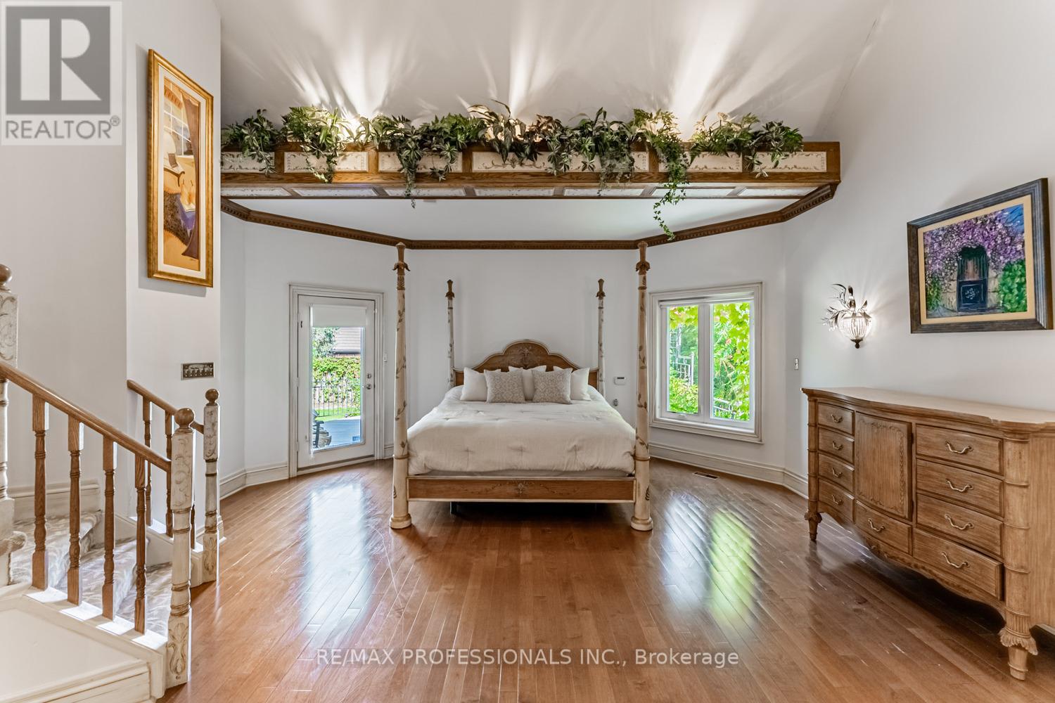 2239 Rosegate Drive, Mississauga, Ontario  L1W 3K3 - Photo 17 - W12438261