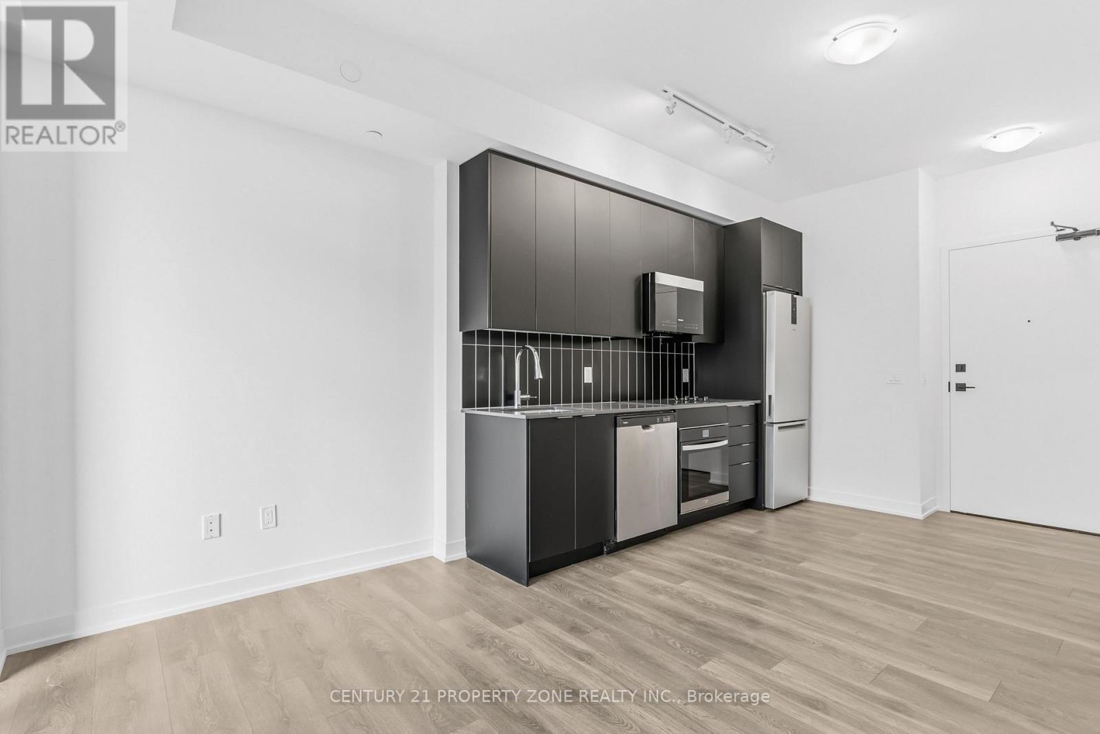 1619 - 10 Abeja Street, Vaughan (Concord), Ontario  L4K 0R4 - Photo 5 - N12457846