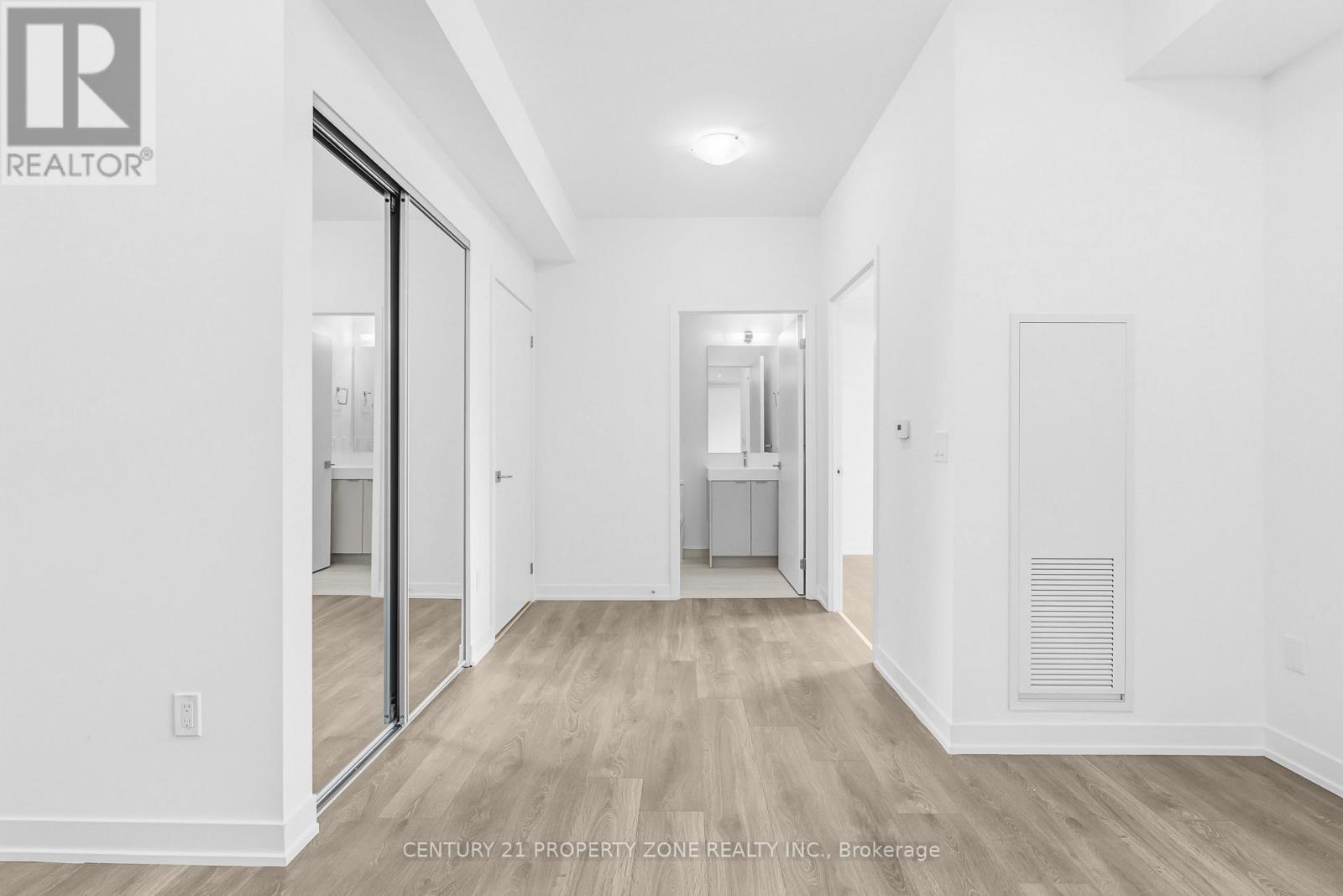 1619 - 10 Abeja Street, Vaughan (Concord), Ontario  L4K 0R4 - Photo 9 - N12457846