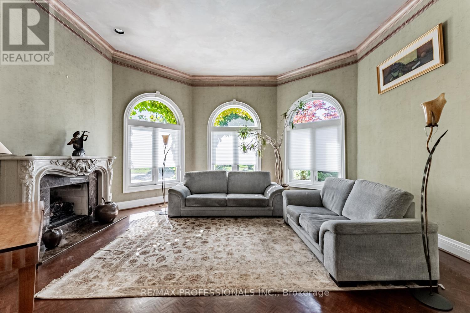 2239 Rosegate Drive, Mississauga, Ontario  L1W 3K3 - Photo 22 - W12438261