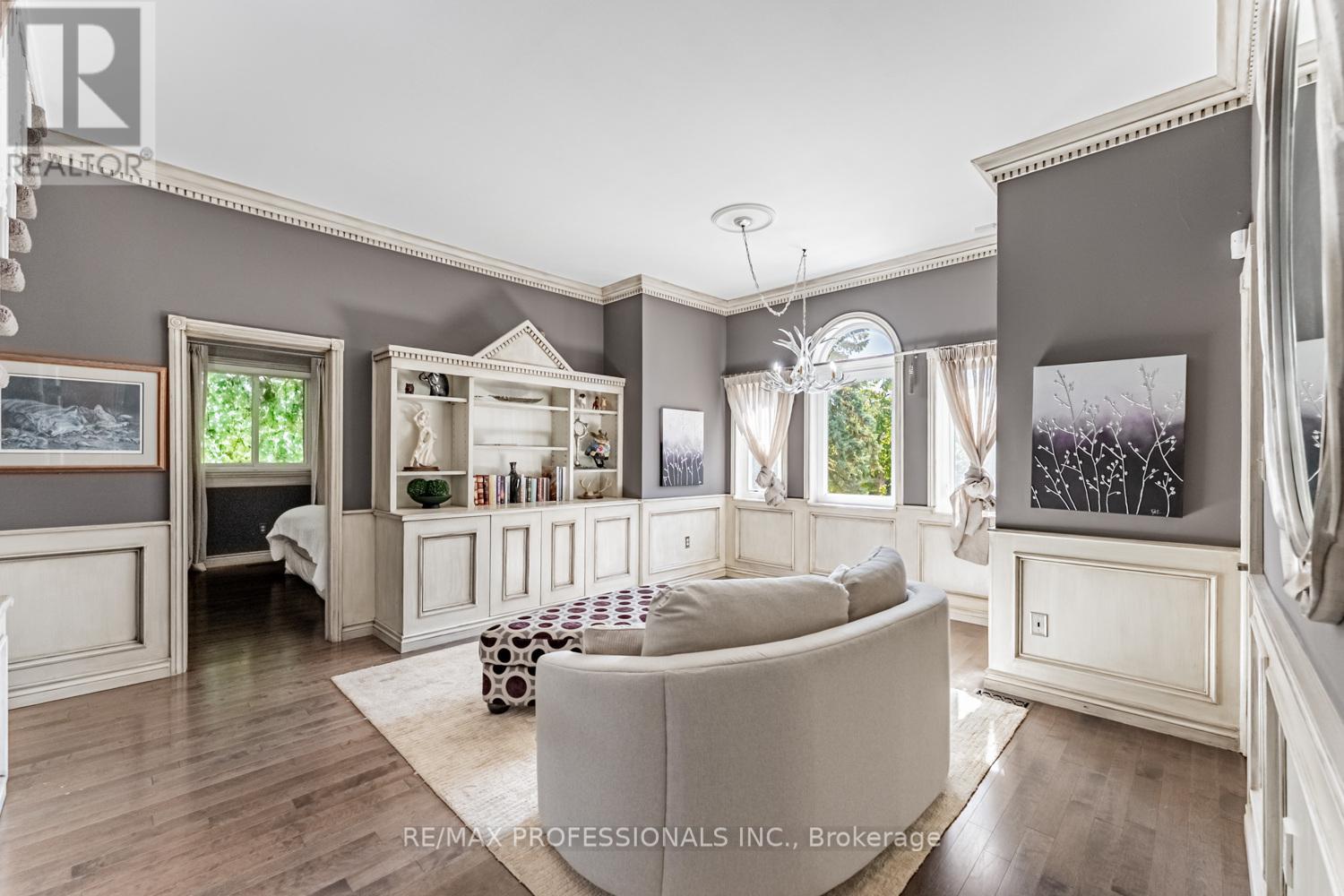 2239 Rosegate Drive, Mississauga, Ontario  L1W 3K3 - Photo 27 - W12438261