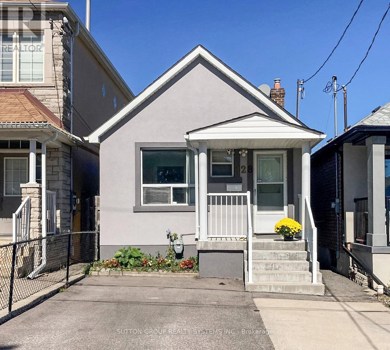 128 Northland Avenue, Toronto, Ontario  M6N 2E2 - Photo 2 - W12471197