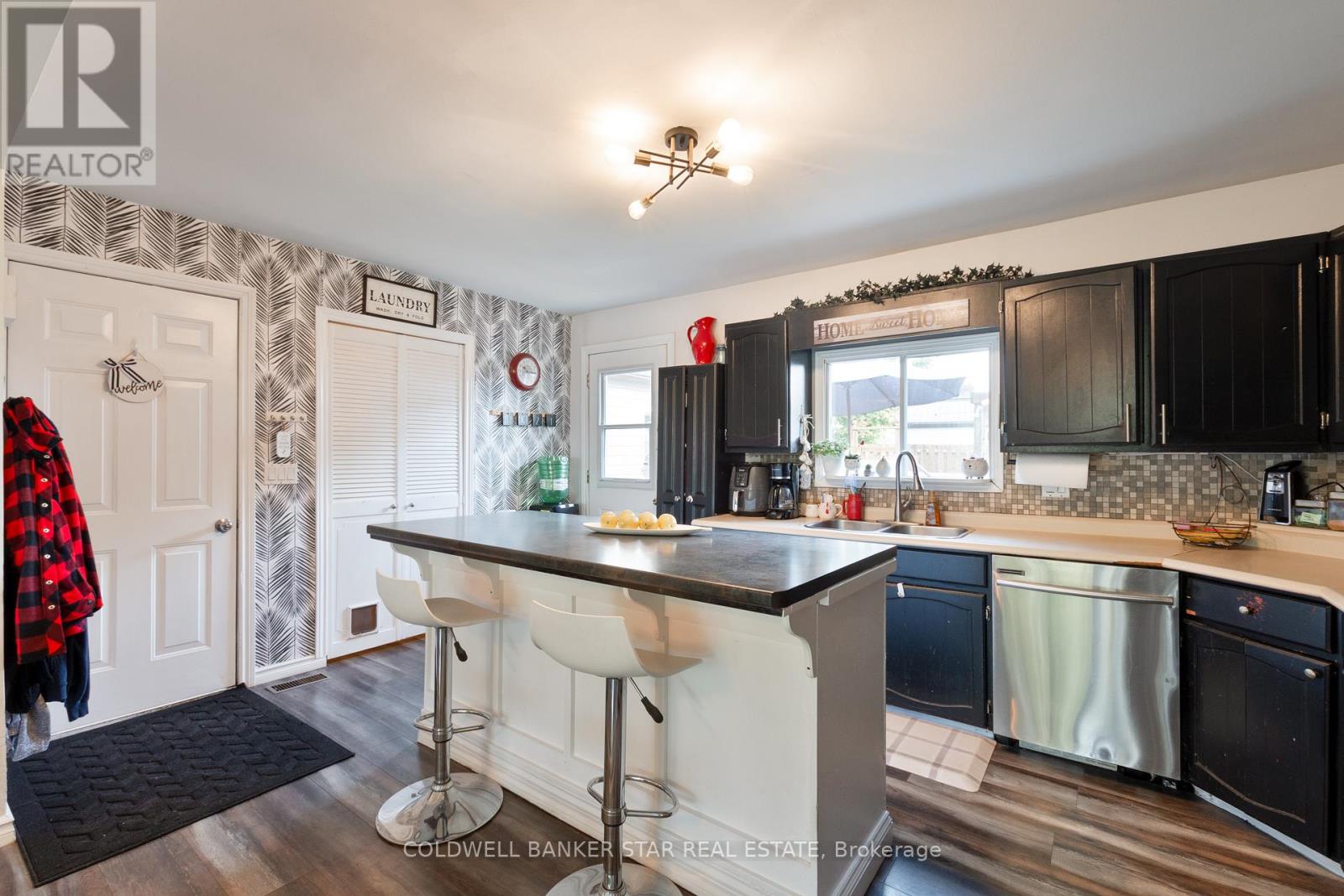 35613 Victoria Street, Southwold, Ontario  N0L 1K0 - Photo 11 - X12475325