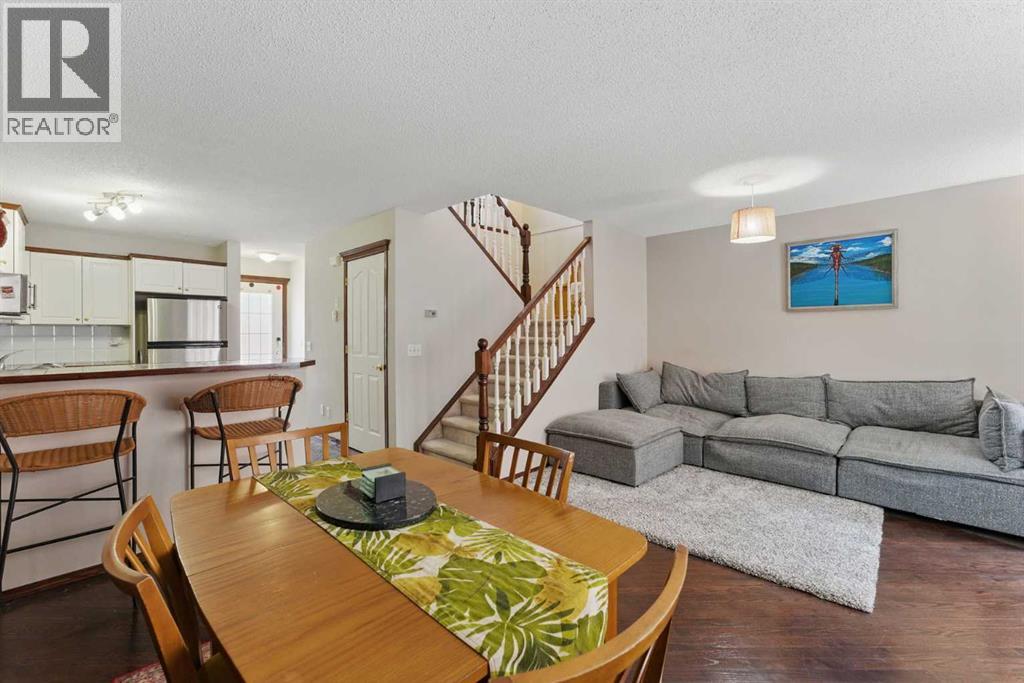 206 Coral Cove Ne, Calgary, Alberta  T3Y 3Y9 - Photo 7 - A2254111