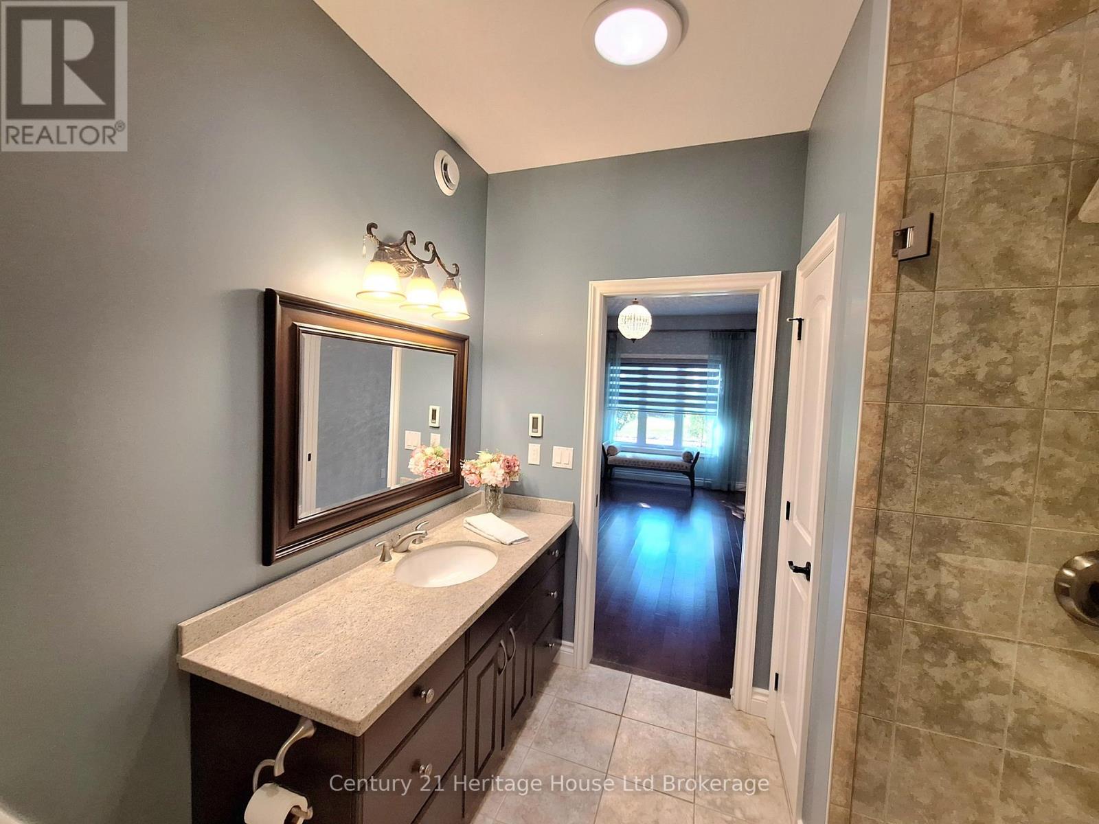 101 - 5 Woodhaven Drive, Tillsonburg, Ontario  N4G 0A8 - Photo 13 - X12413315