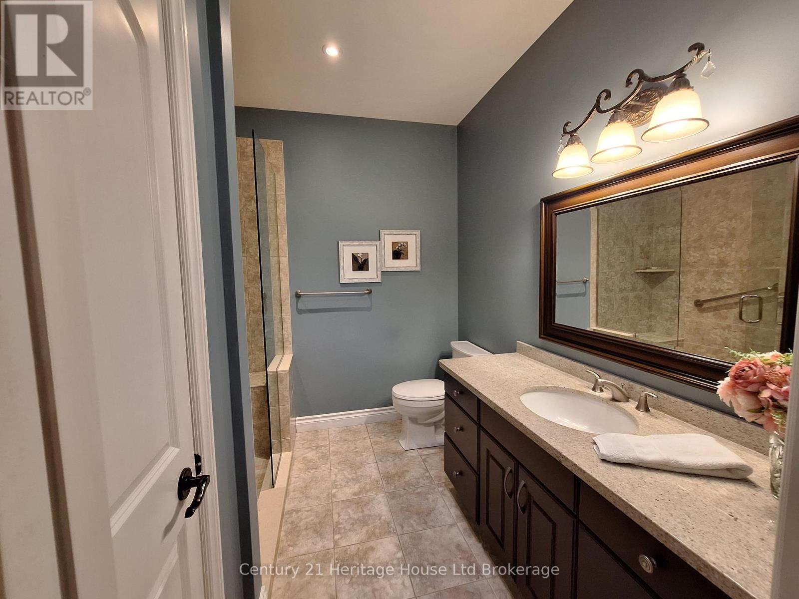 101 - 5 Woodhaven Drive, Tillsonburg, Ontario  N4G 0A8 - Photo 11 - X12413315