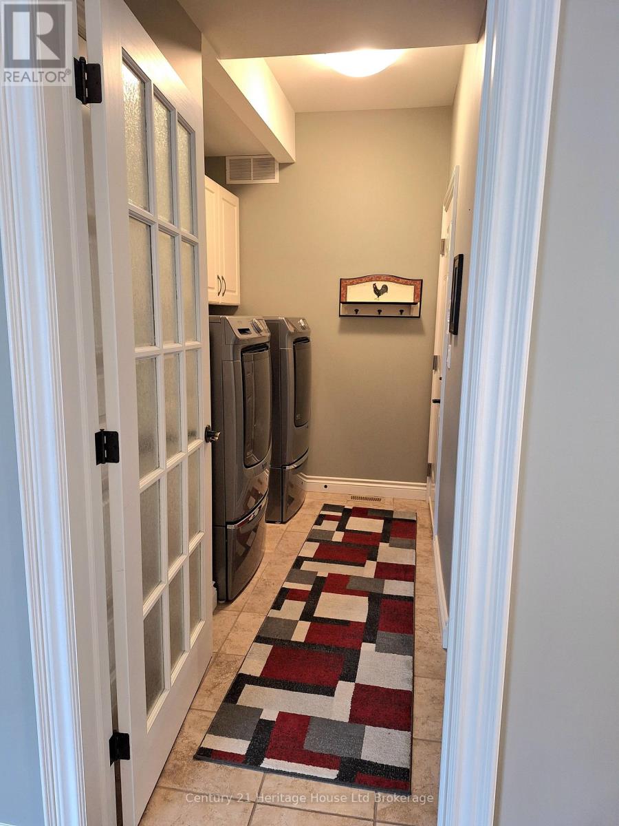101 - 5 Woodhaven Drive, Tillsonburg, Ontario  N4G 0A8 - Photo 8 - X12413315