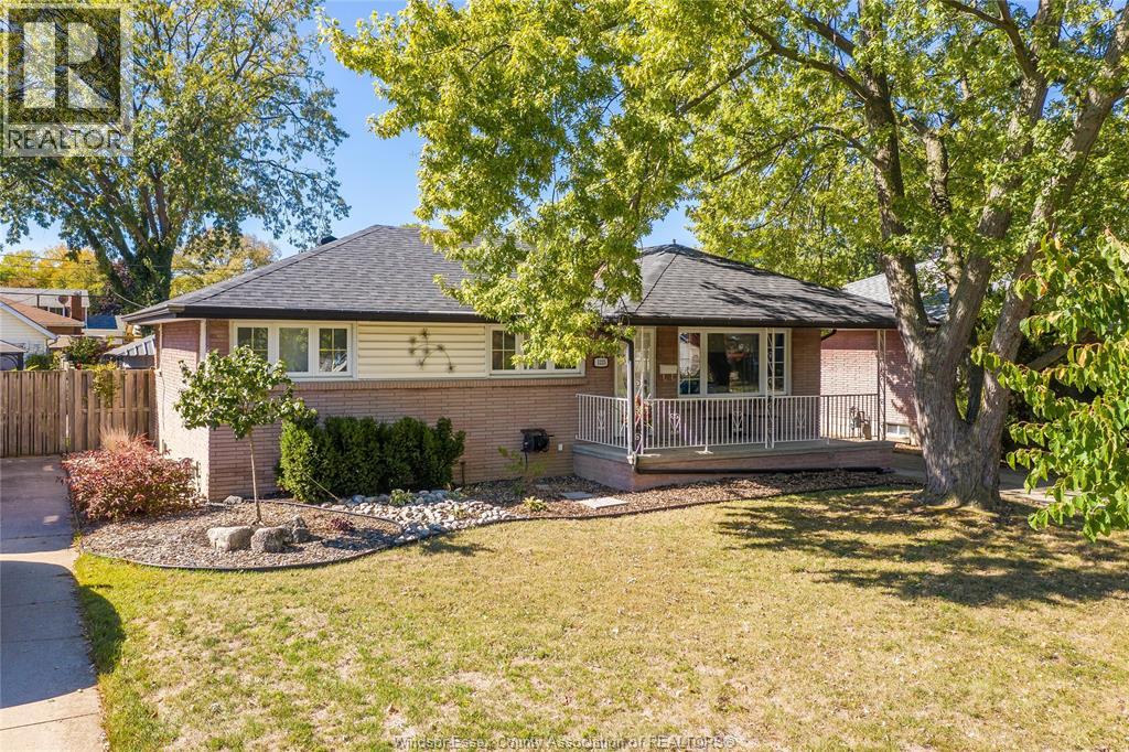 1225 Parkview, Windsor, Ontario  N8S 2X8 - Photo 2 - 25026445