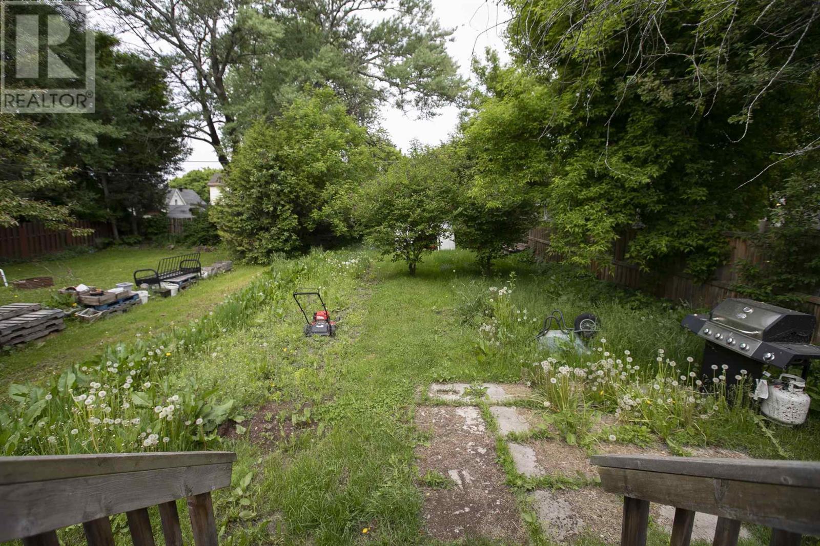 419 John St, Sault Ste. Marie, Ontario  P6C 3J8 - Photo 5 - SM253049