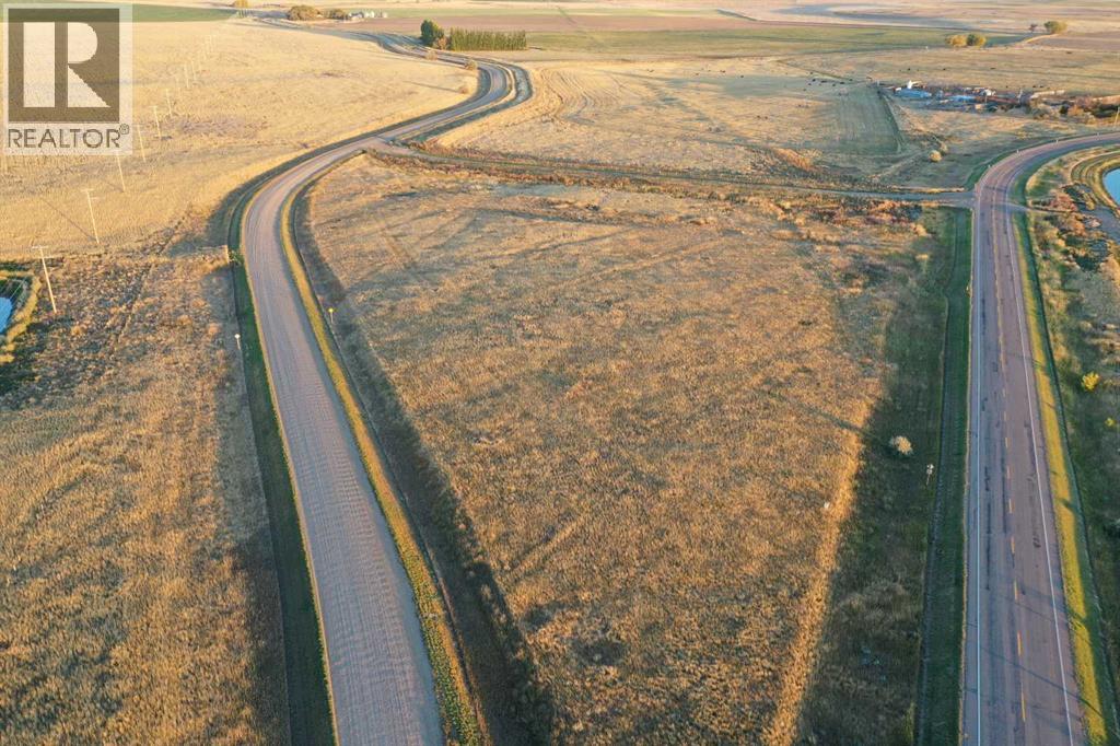 5.10 M/l Acres, Hays, Alberta  T0K 1B0 - Photo 2 - A2265681