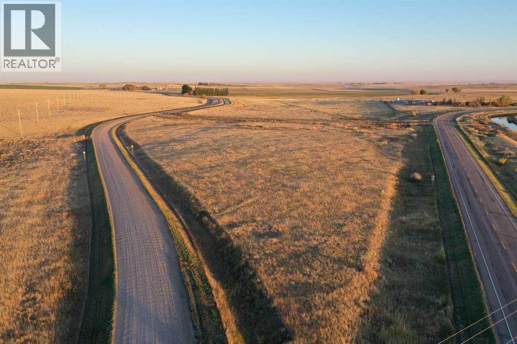 5.10 M/l Acres, Hays, Alberta  T0K 1B0 - Photo 3 - A2265681