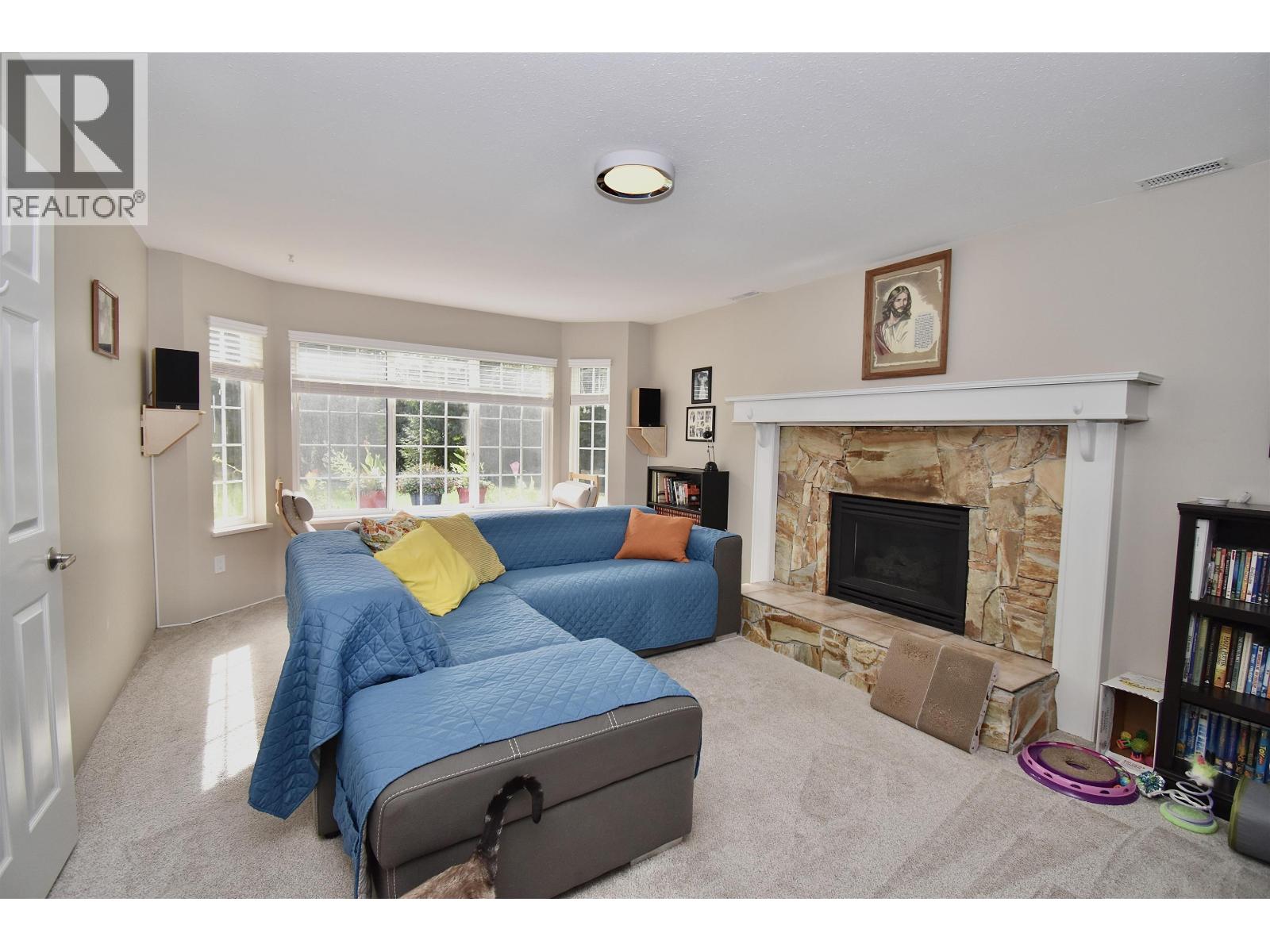 8086 Dogwood Drive, Halfmoon Bay, British Columbia  V7Z 1A8 - Photo 6 - R3057344