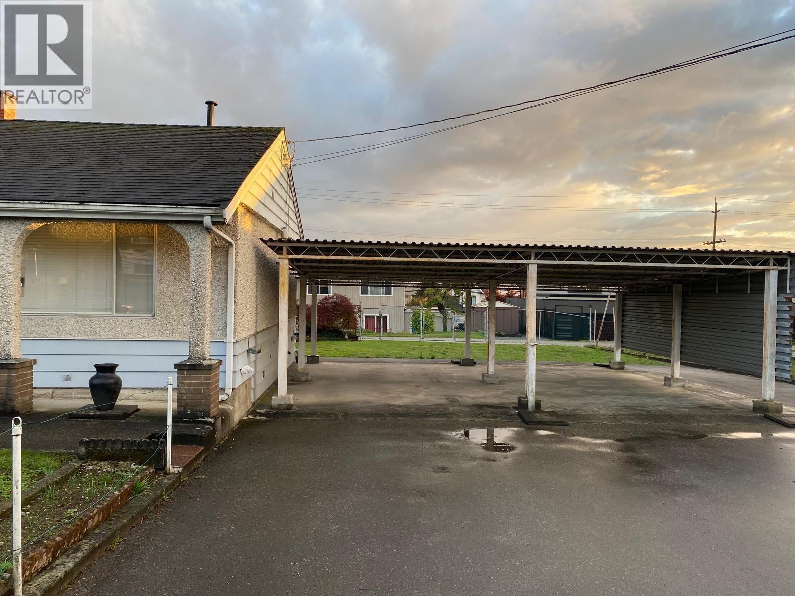 2130 Craigen Avenue, Coquitlam, British Columbia  V3K 1W6 - Photo 4 - R3060509