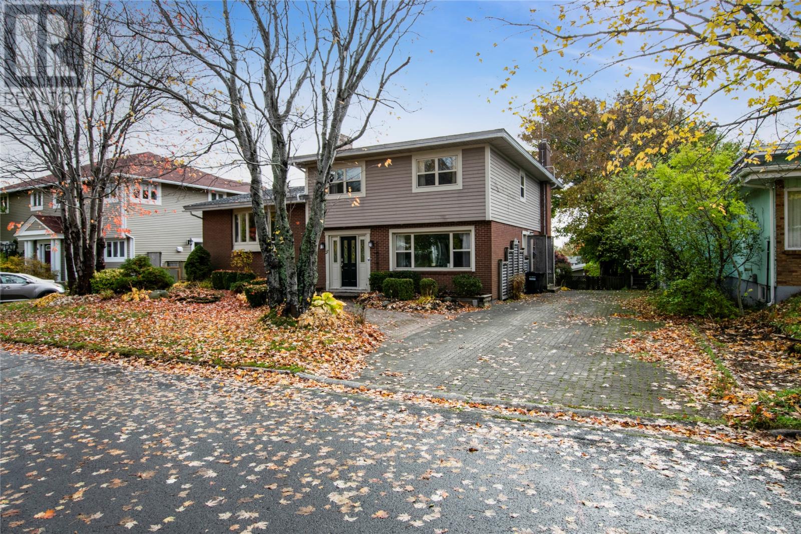 27 London Road, St. John's, Newfoundland & Labrador