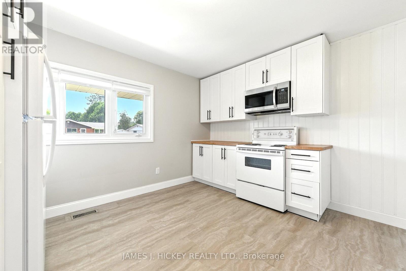 20 Claremount Road, Deep River, Ontario  K0J 1P0 - Photo 11 - X12472811