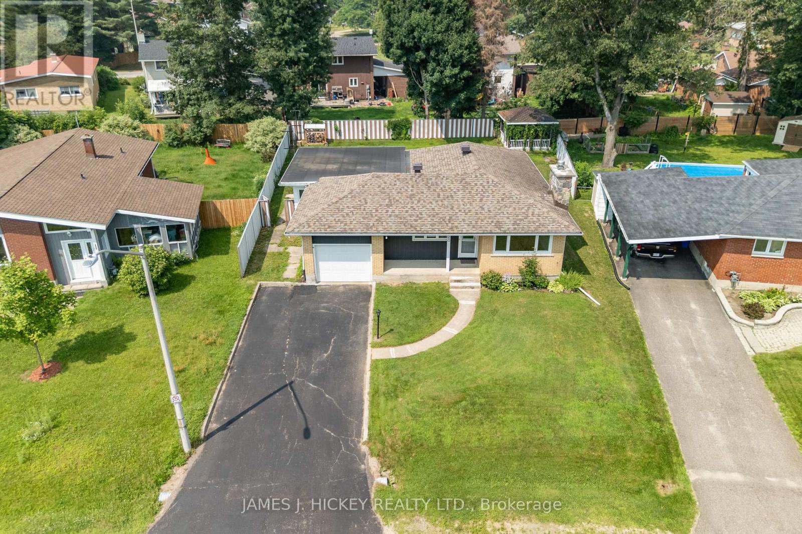 20 Claremount Road, Deep River, Ontario  K0J 1P0 - Photo 34 - X12472811