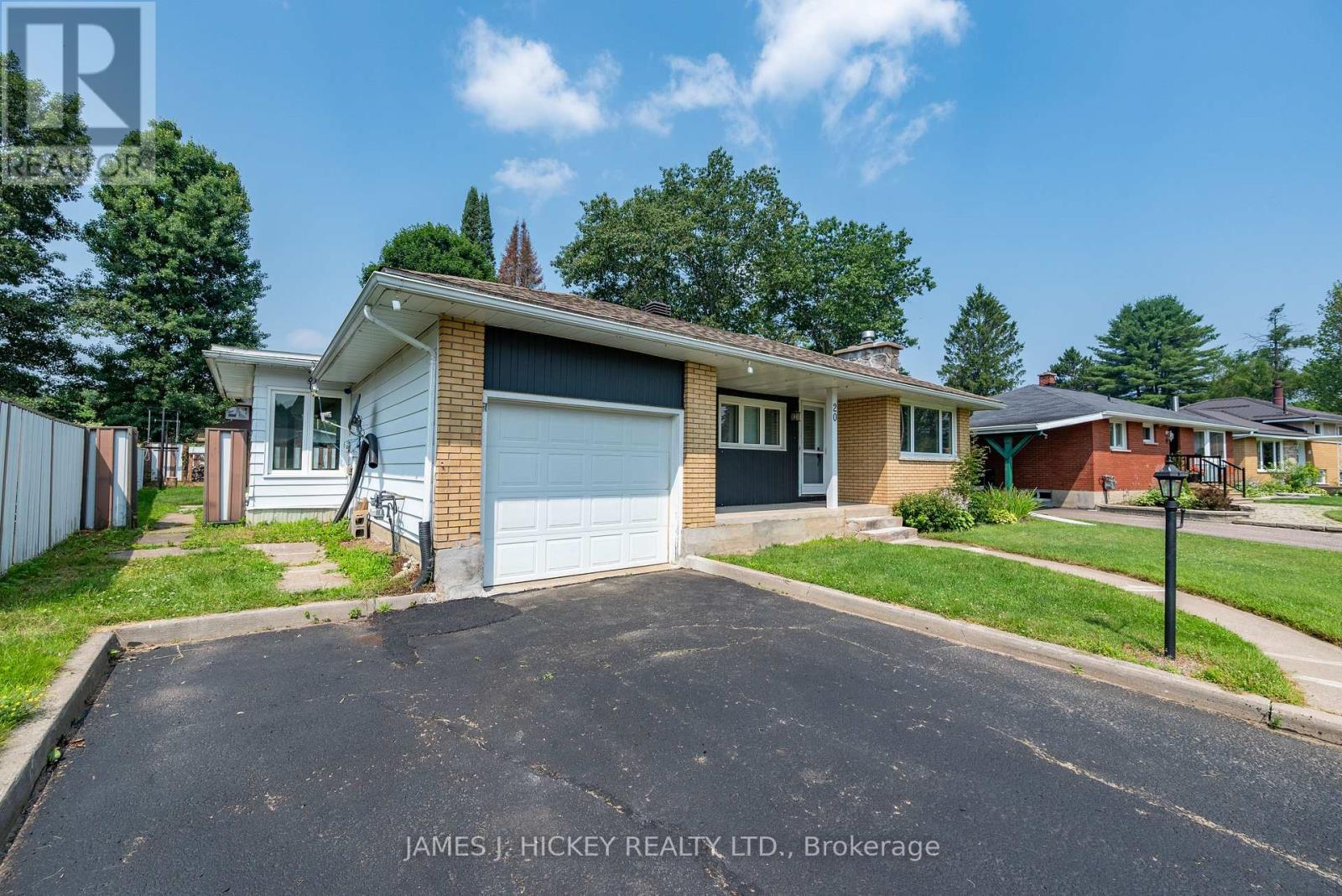 20 Claremount Road, Deep River, Ontario  K0J 1P0 - Photo 47 - X12472811