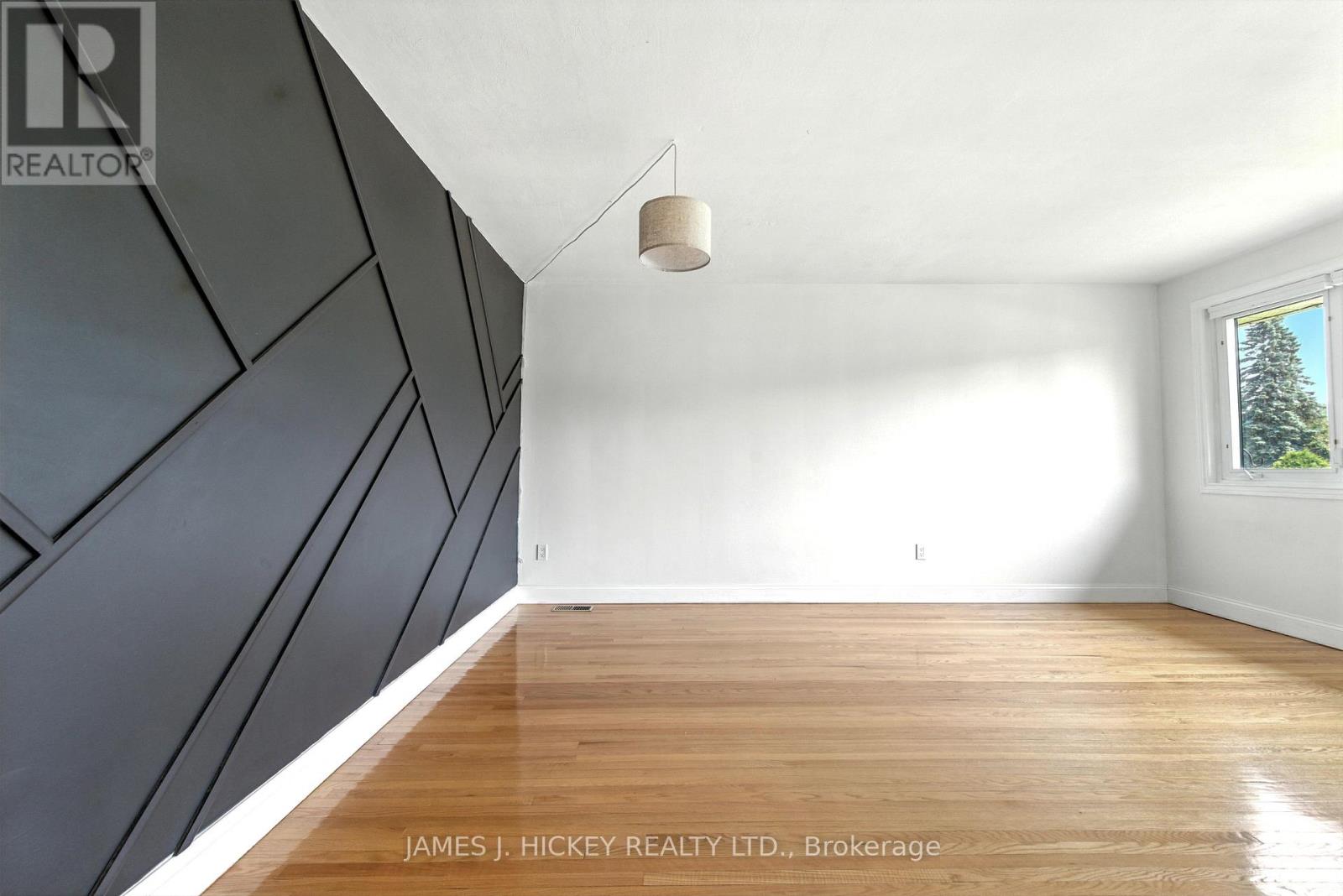 20 Claremount Road, Deep River, Ontario  K0J 1P0 - Photo 7 - X12472811