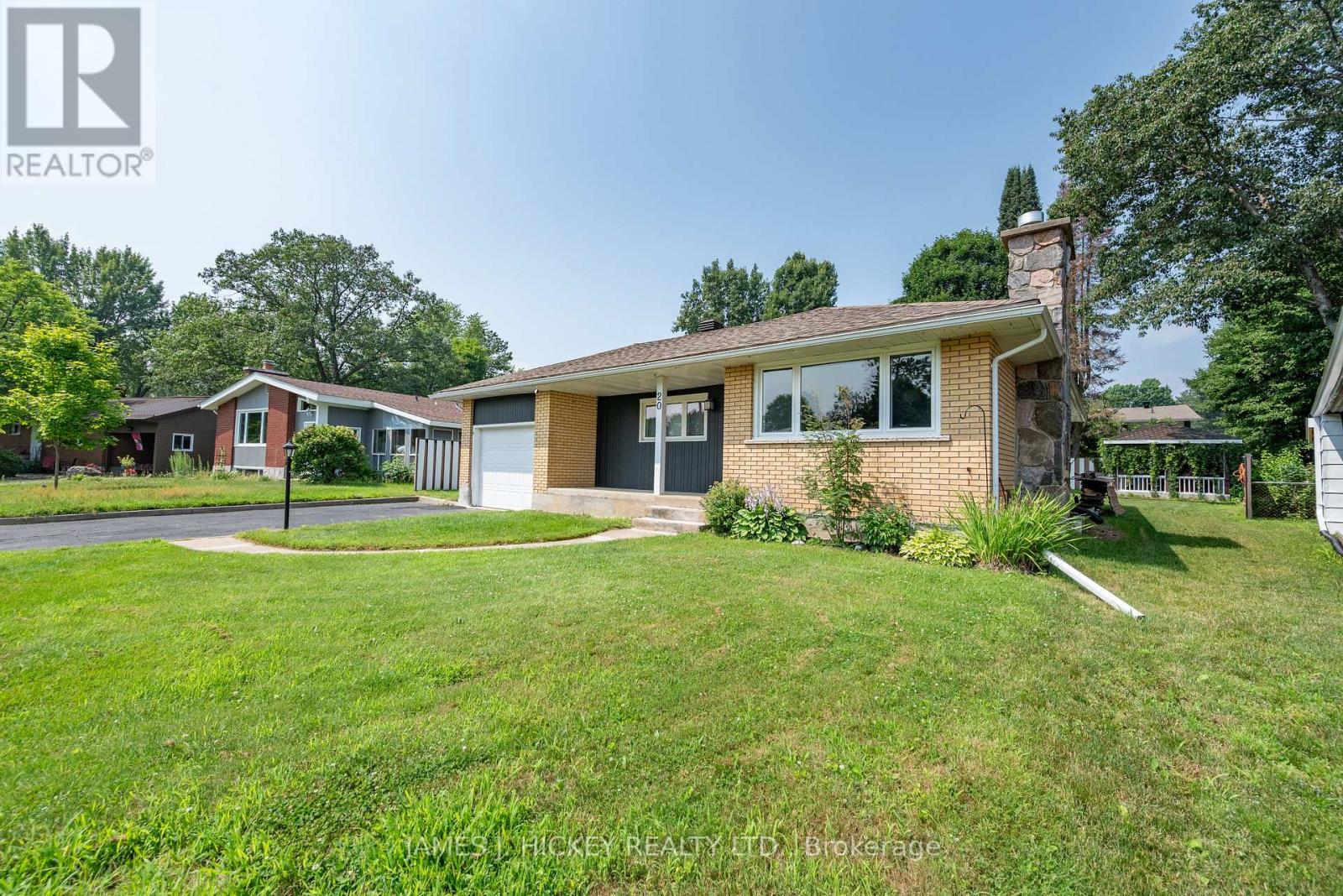 20 Claremount Road, Deep River, Ontario  K0J 1P0 - Photo 49 - X12472811