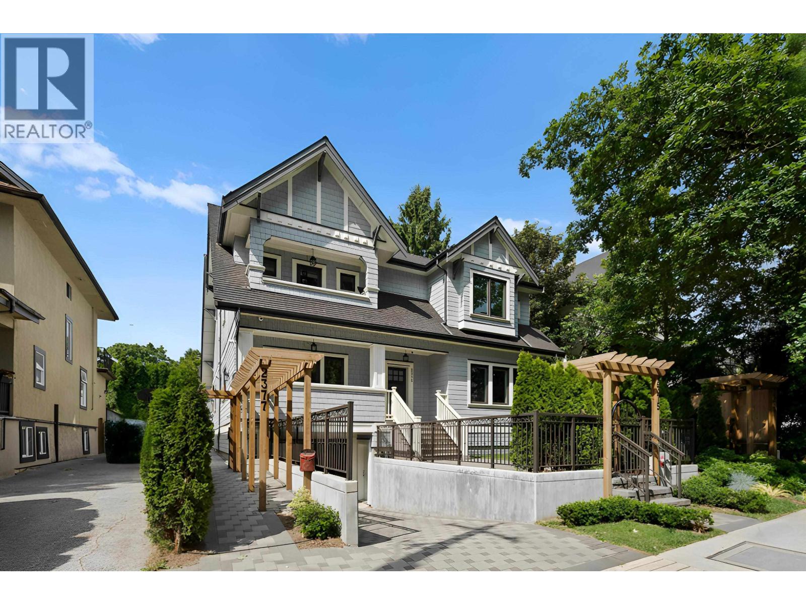 2377 W 7th Avenue, Vancouver, British Columbia  V6K 1Y4 - Photo 2 - R3060867