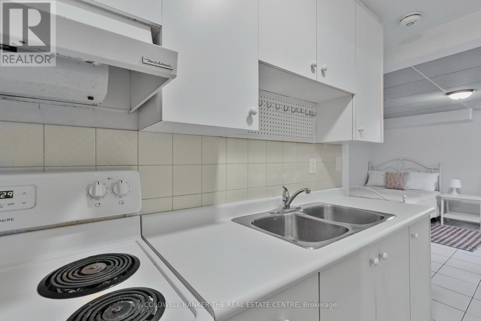 Basement - 148 Rusholme Road, Toronto, Ontario  M6H 2Y7 - Photo 7 - C12475282