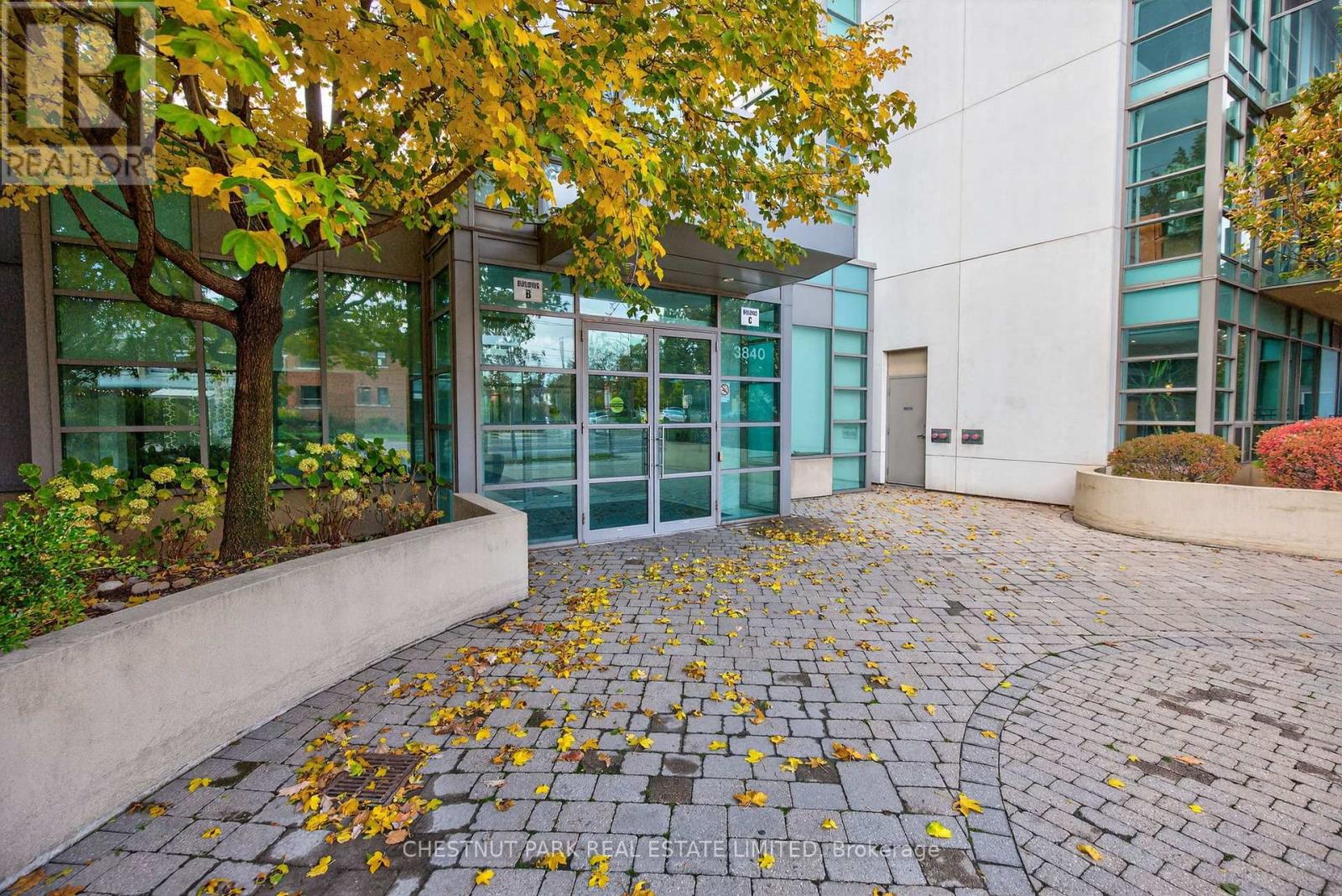 703 - 3840 Bathurst Street, Toronto (Clanton Park), Ontario  M3H 6C6 - Photo 2 - C12475306