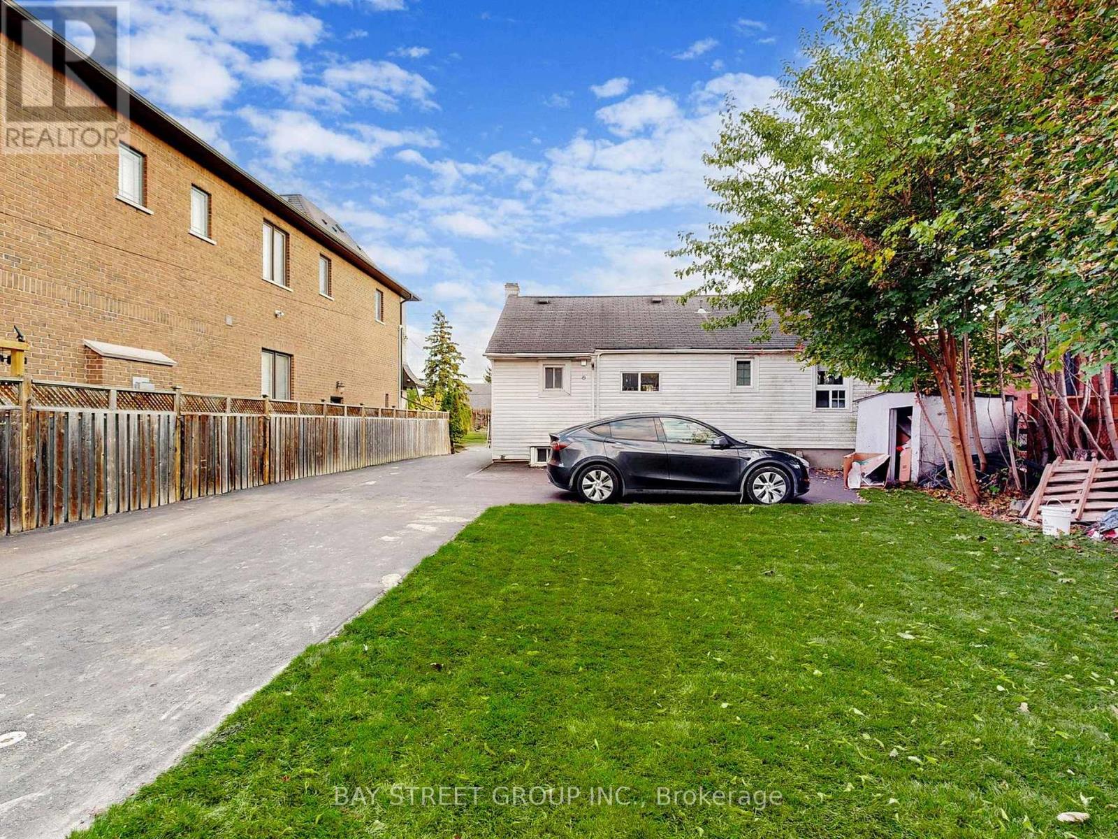Garden House - 378 Drewry Avenue, Toronto, Ontario  M2R 2K4 - Photo 20 - C12475330