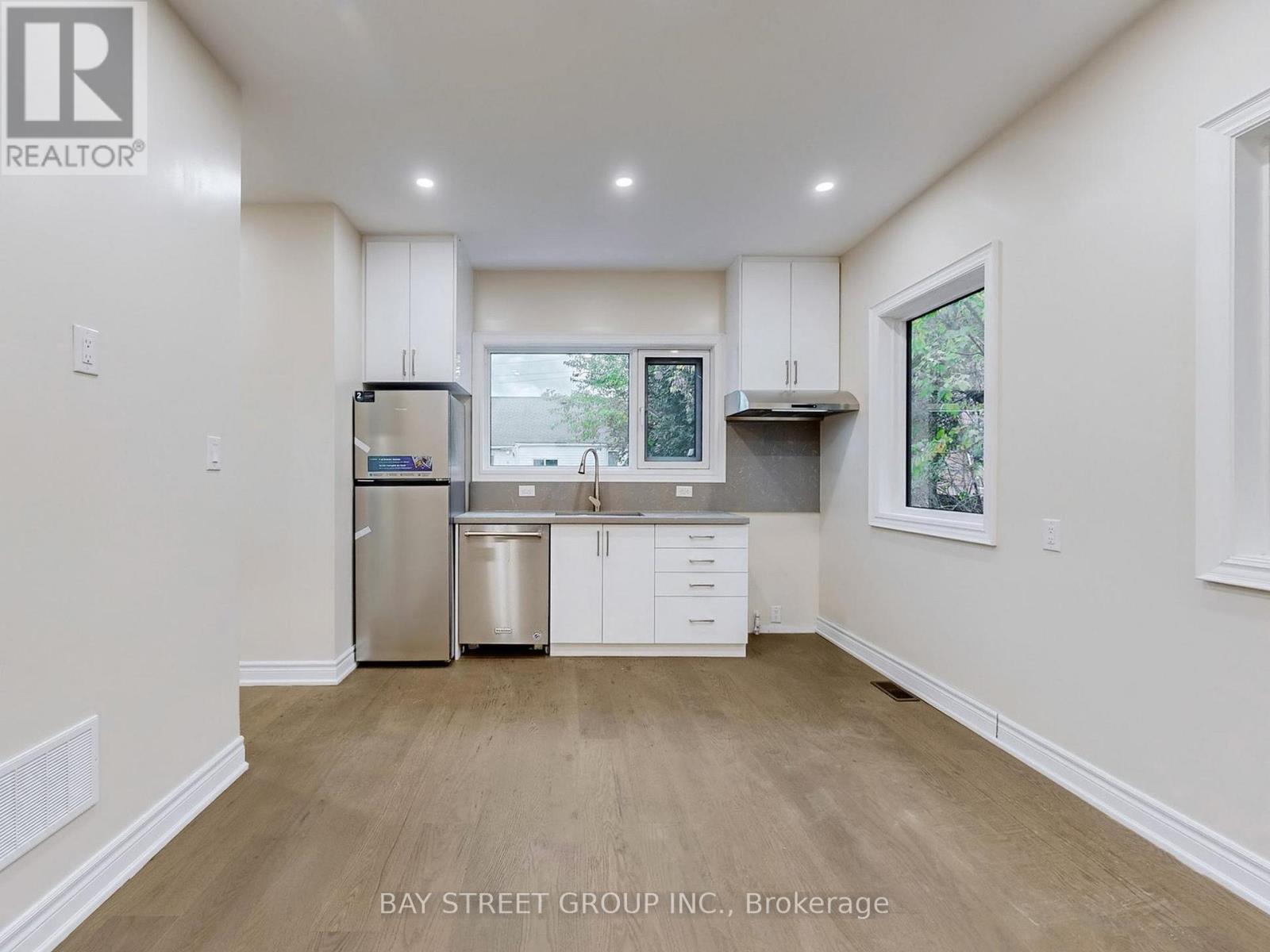Garden House - 378 Drewry Avenue, Toronto, Ontario  M2R 2K4 - Photo 8 - C12475330