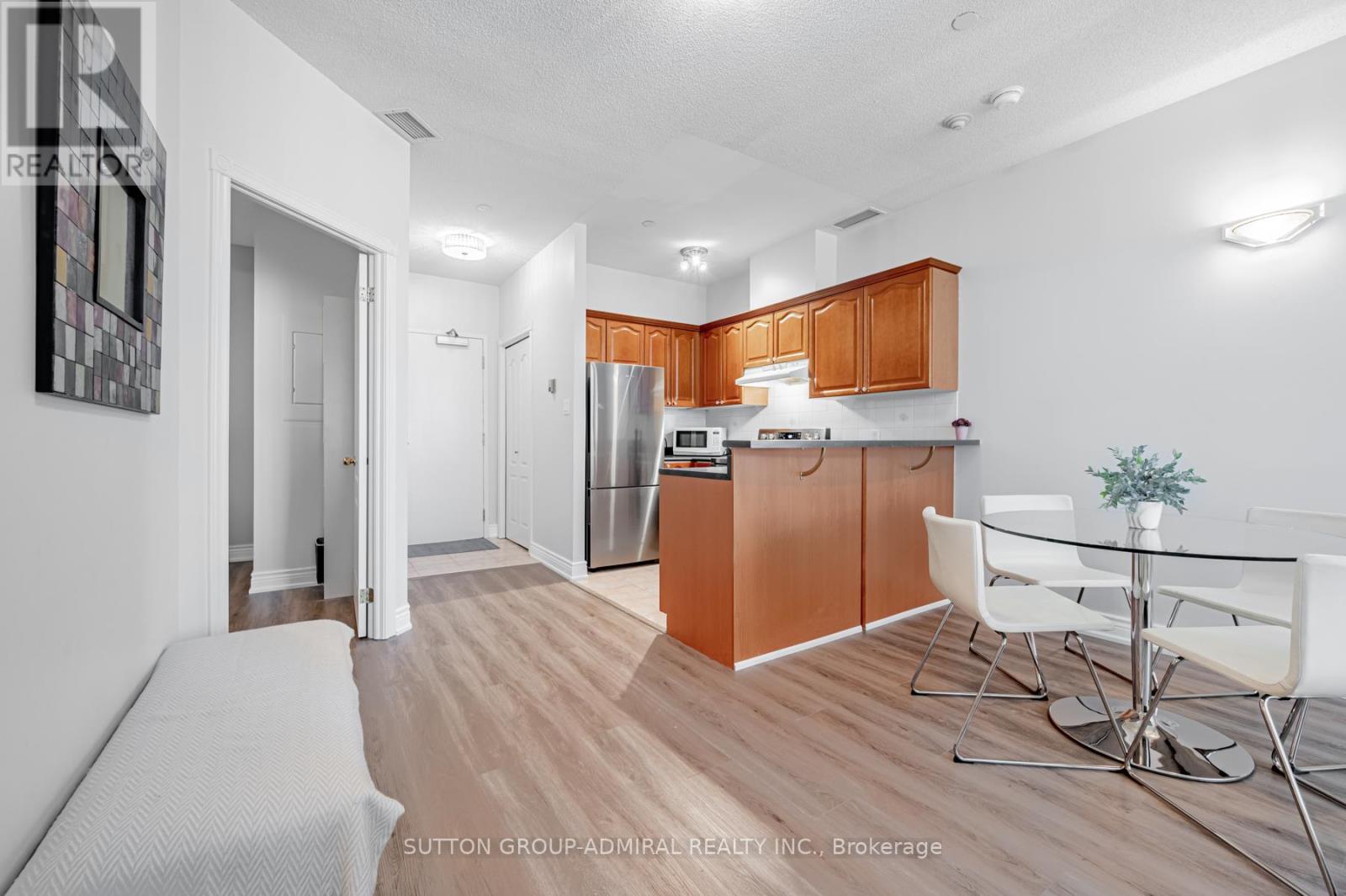 1103 - 393 King Street W, Toronto, Ontario  M5V 3G8 - Photo 16 - C12475339