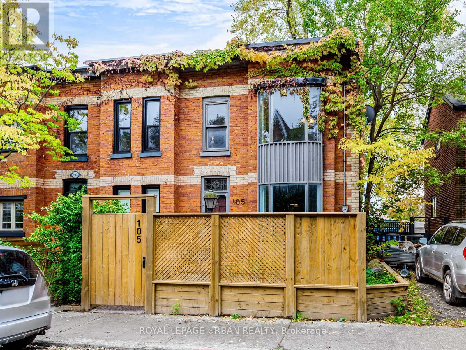 105 Sussex Avenue, Toronto, Ontario  M5S 1K4 - Photo 1 - C12475356