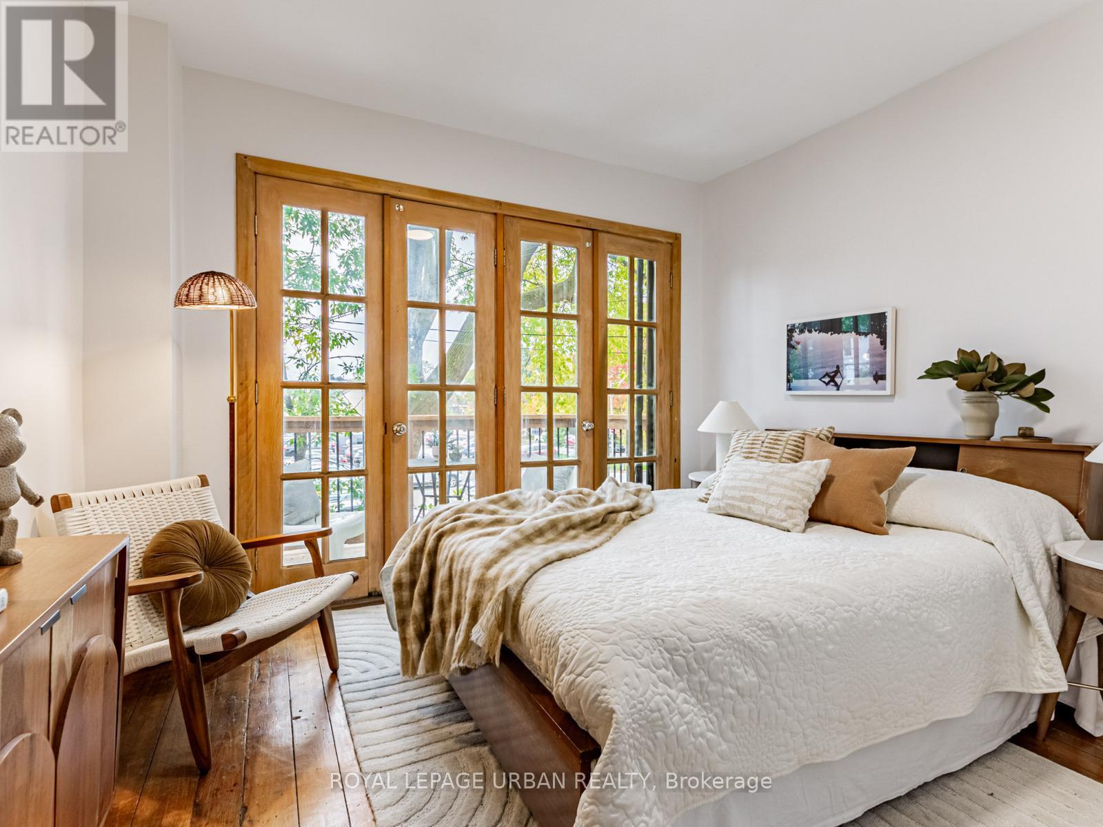 105 Sussex Avenue, Toronto, Ontario  M5S 1K4 - Photo 14 - C12475356