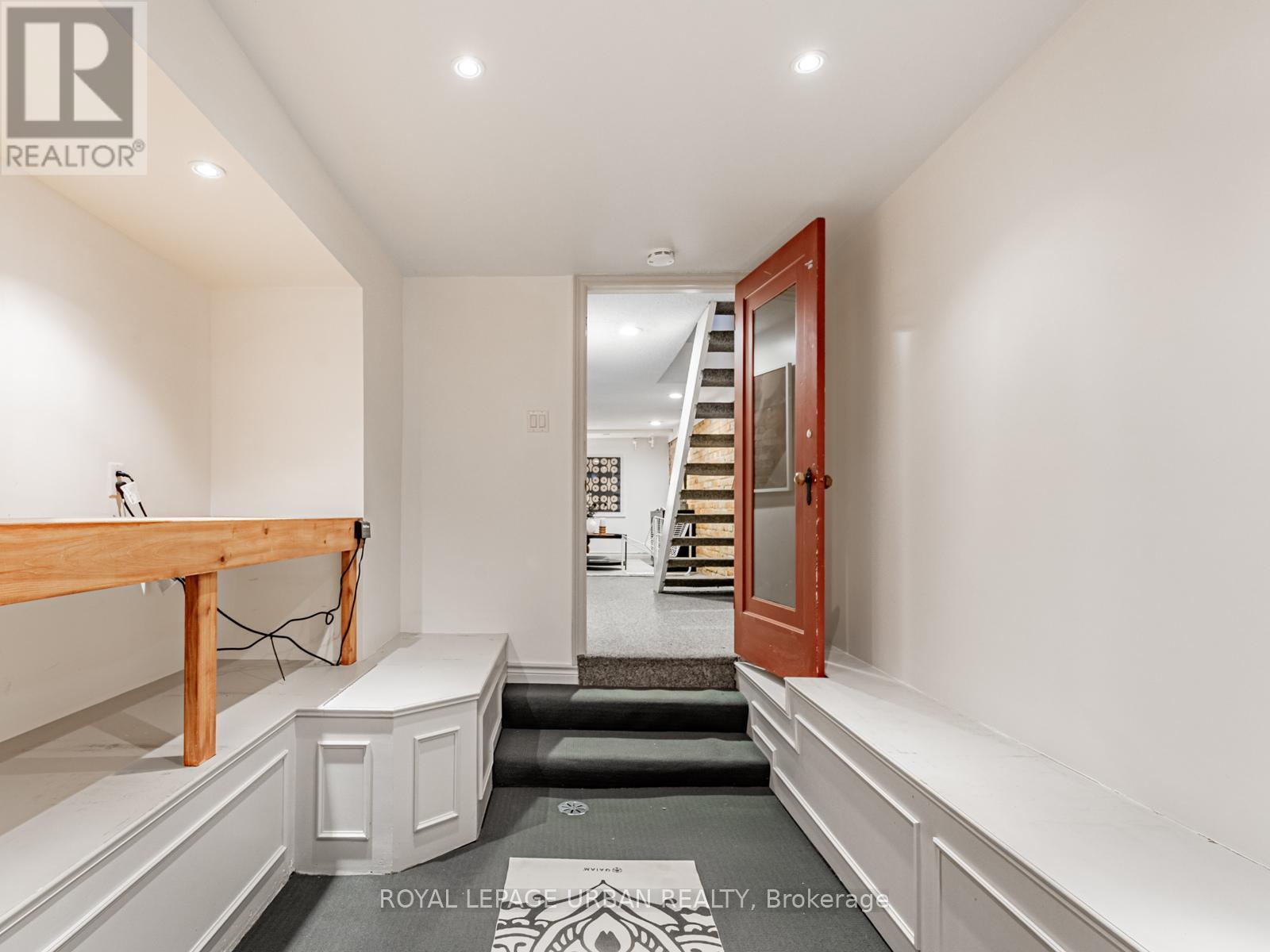 105 Sussex Avenue, Toronto, Ontario  M5S 1K4 - Photo 28 - C12475356