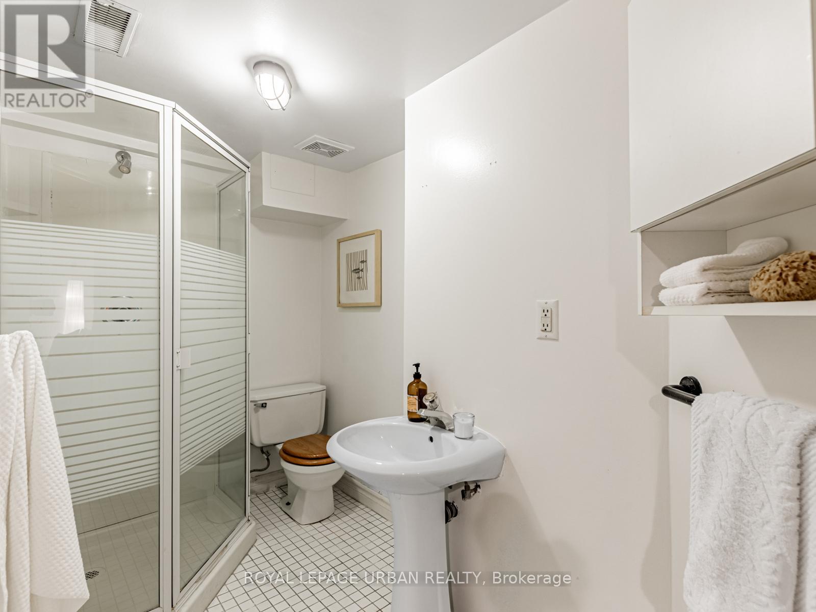 105 Sussex Avenue, Toronto, Ontario  M5S 1K4 - Photo 30 - C12475356