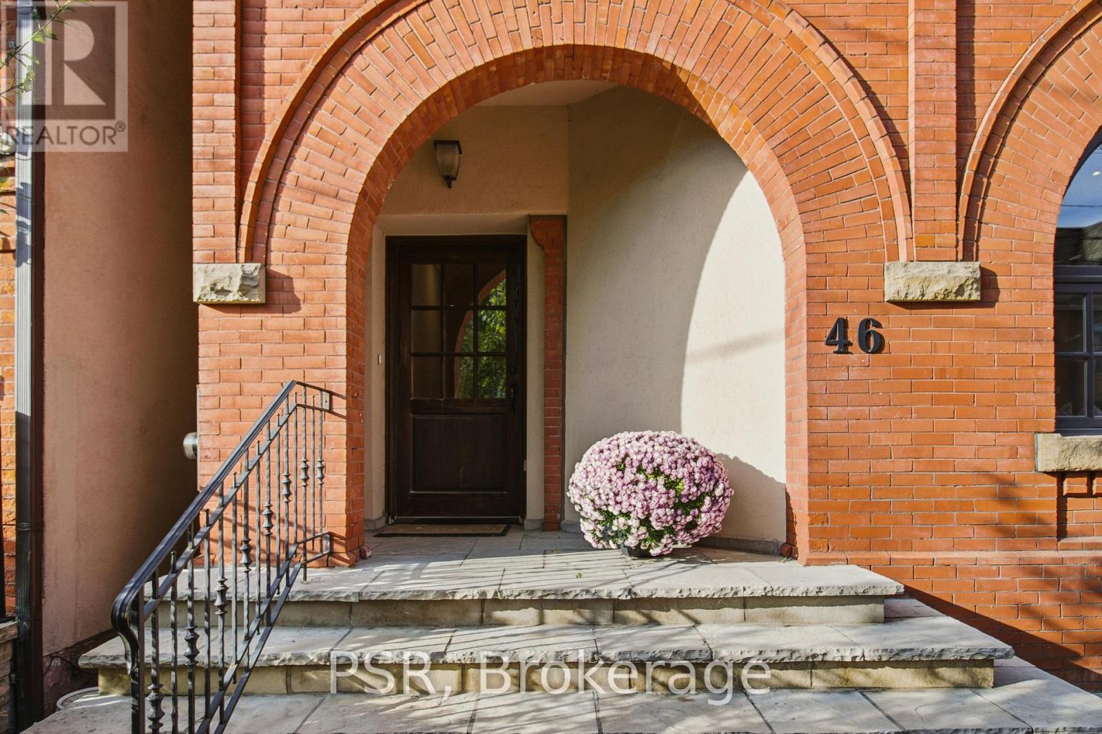 46 Bernard Avenue, Toronto (Annex), Ontario  M5R 1R2 - Photo 2 - C12475364