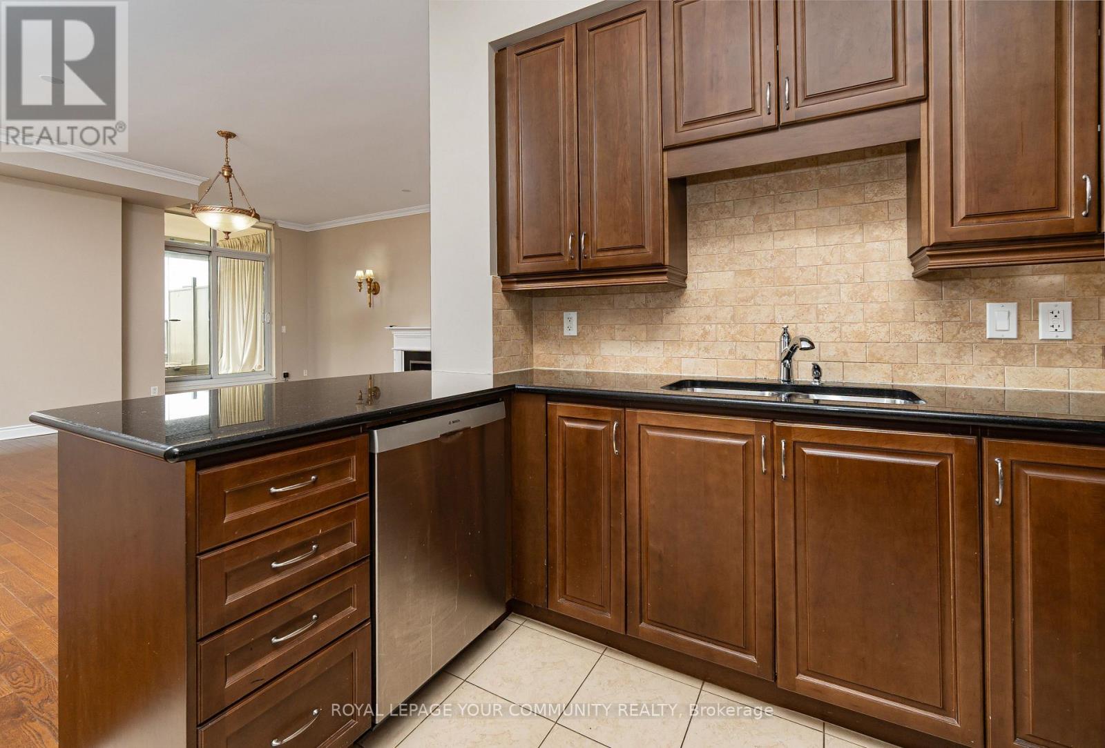 1906 - 18 Kenaston Gardens, Toronto (Bayview Village), Ontario  M2K 3C7 - Photo 15 - C12475457