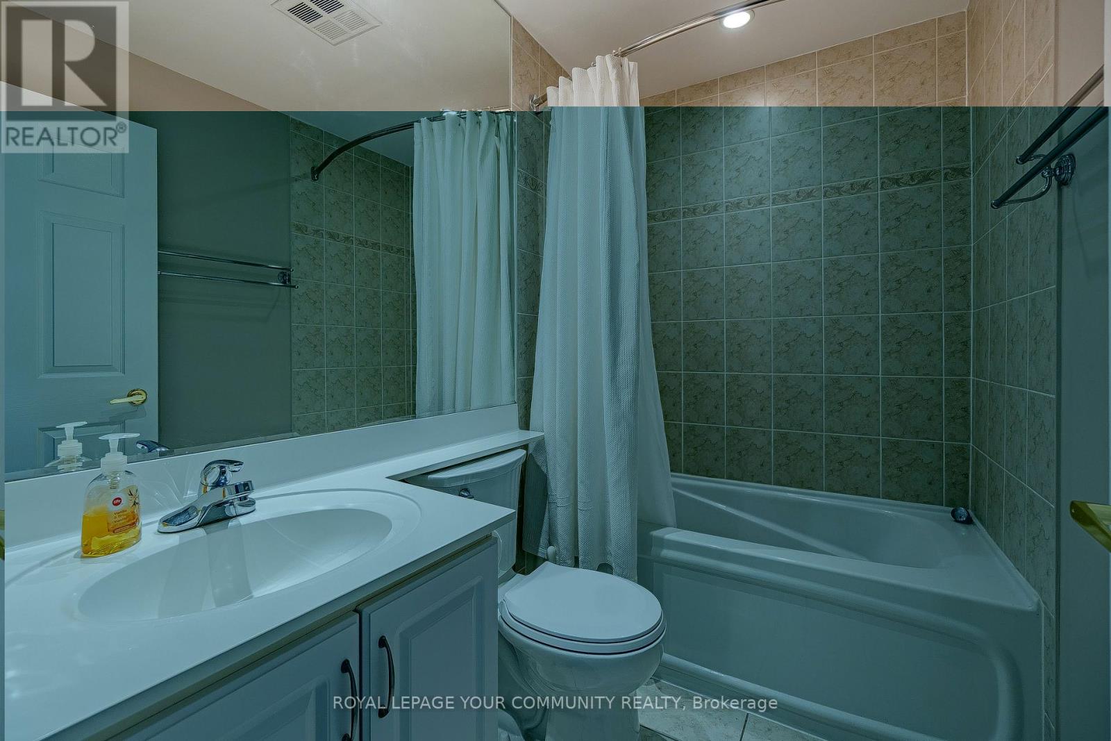 1906 - 18 Kenaston Gardens, Toronto (Bayview Village), Ontario  M2K 3C7 - Photo 22 - C12475457