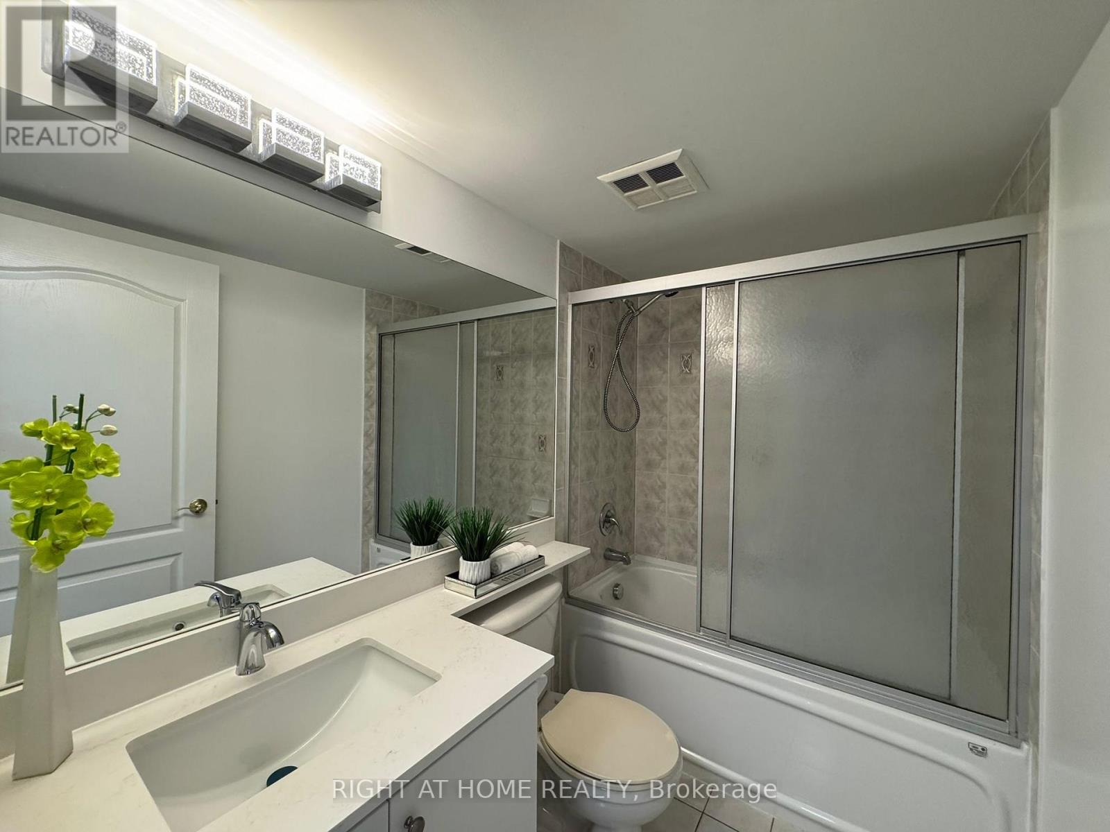 1509 - 880 Grandview Way, Toronto (Willowdale East), Ontario  M2N 7B2 - Photo 25 - C12475462