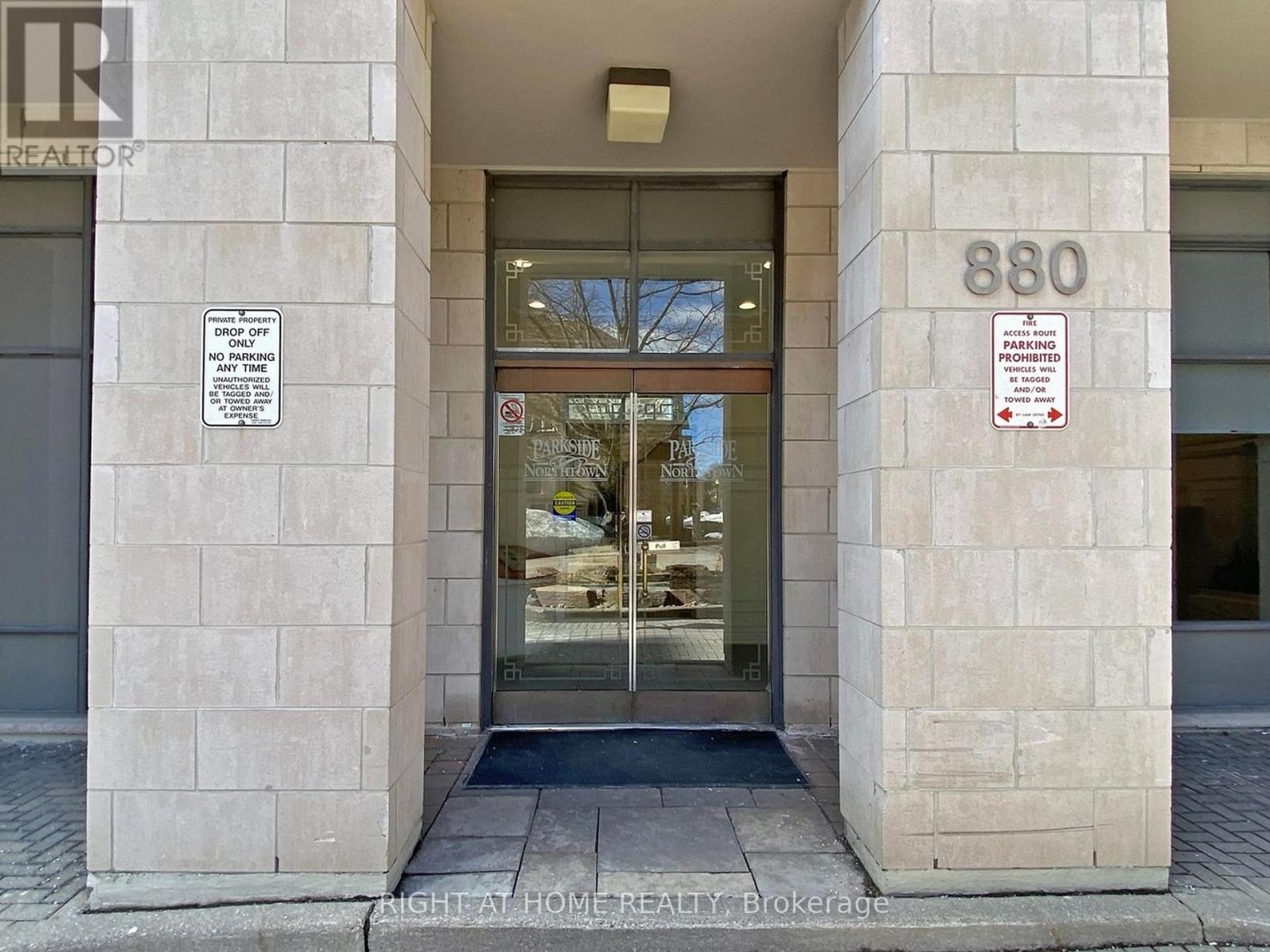 1509 - 880 Grandview Way, Toronto (Willowdale East), Ontario  M2N 7B2 - Photo 4 - C12475462