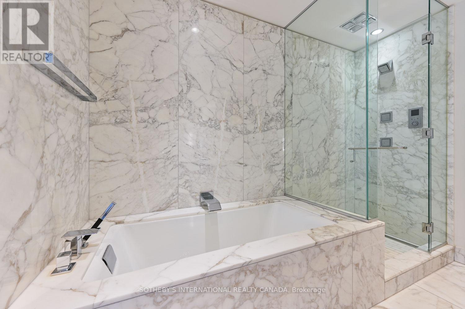 2608 - 180 University Avenue, Toronto, Ontario  M5H 0A2 - Photo 20 - C12475475