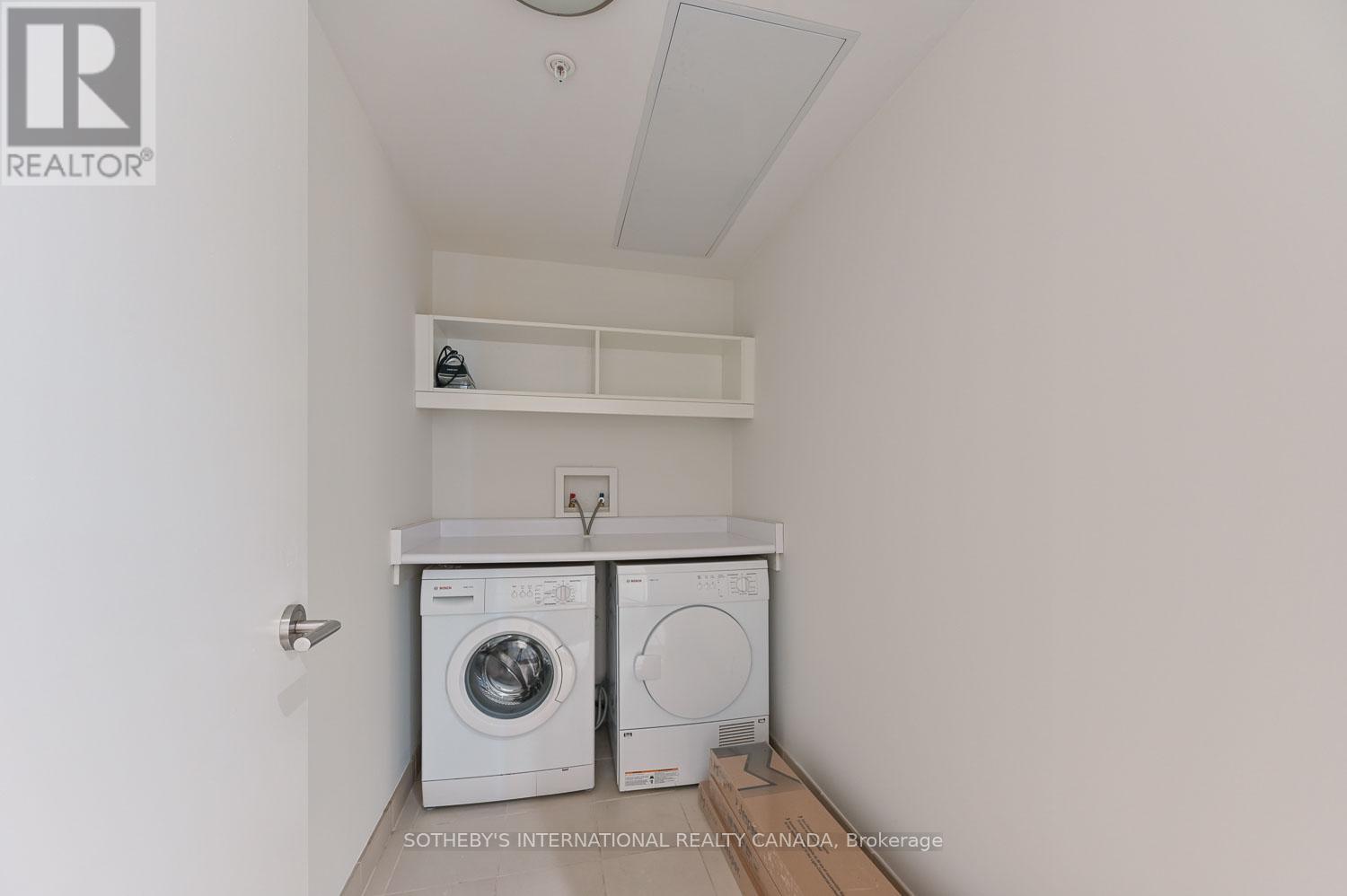 2608 - 180 University Avenue, Toronto, Ontario  M5H 0A2 - Photo 25 - C12475475