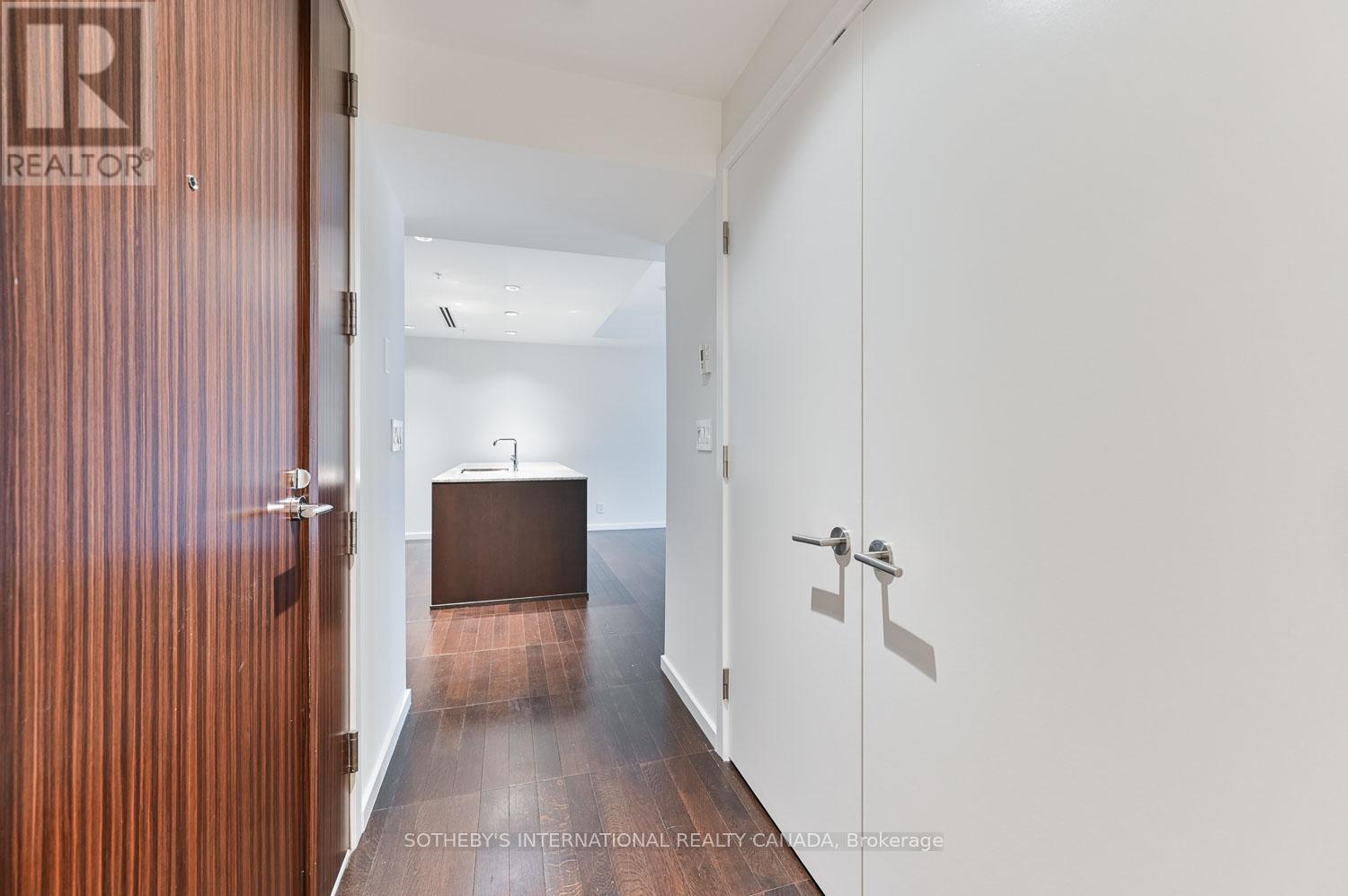 2608 - 180 University Avenue, Toronto, Ontario  M5H 0A2 - Photo 5 - C12475475