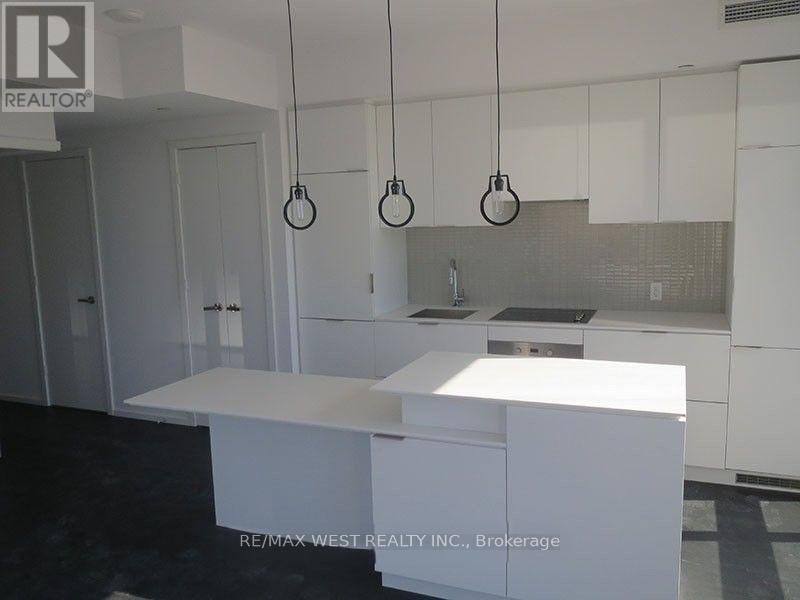 2305 - 5 St Joseph Street, Toronto, Ontario  M4Y 0B6 - Photo 3 - C12475477