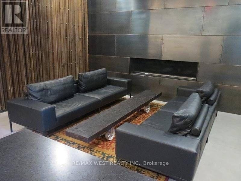 2305 - 5 St Joseph Street, Toronto, Ontario  M4Y 0B6 - Photo 7 - C12475477