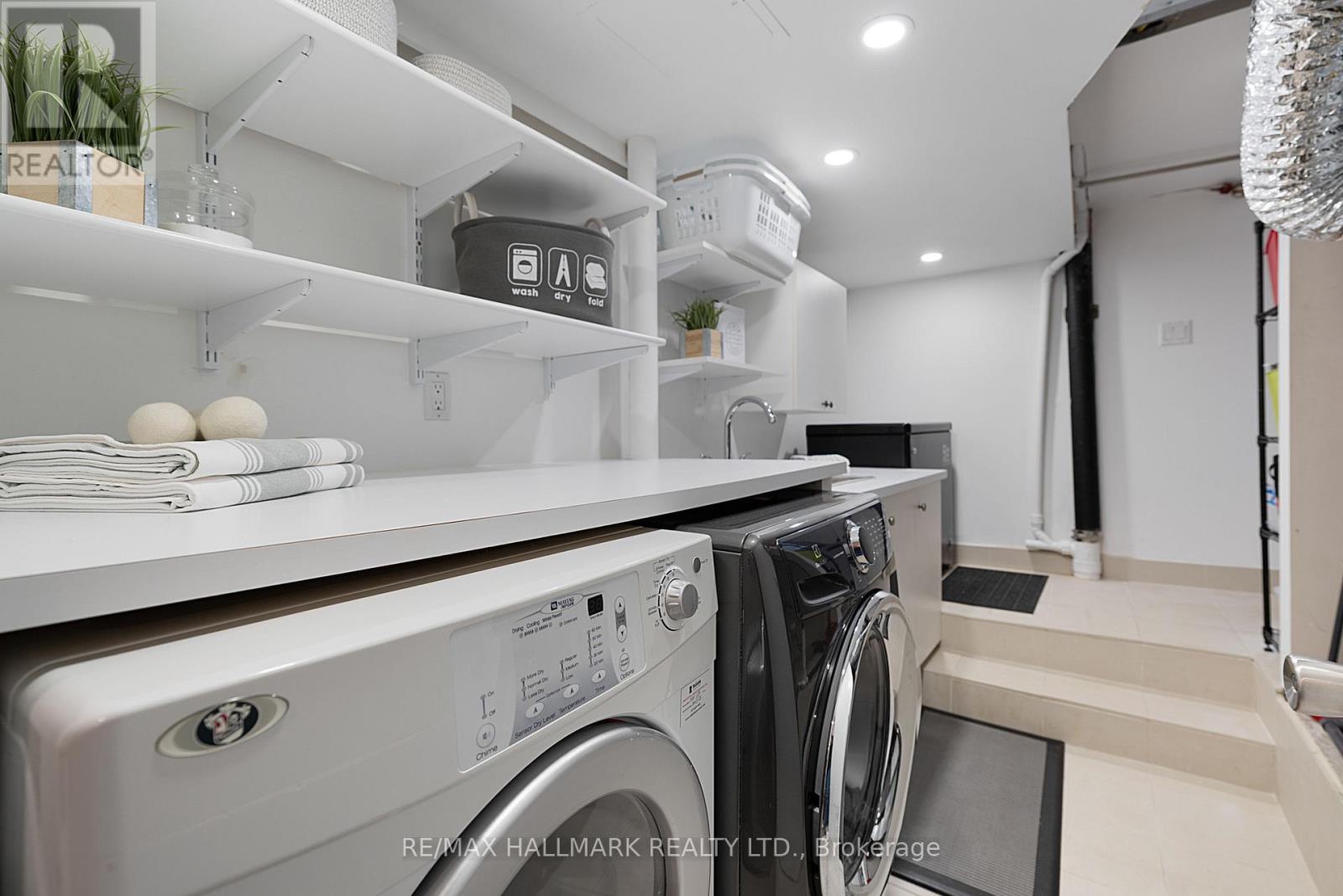 176 Melrose Avenue, Toronto, Ontario  M5M 1Z1 - Photo 37 - C12475480