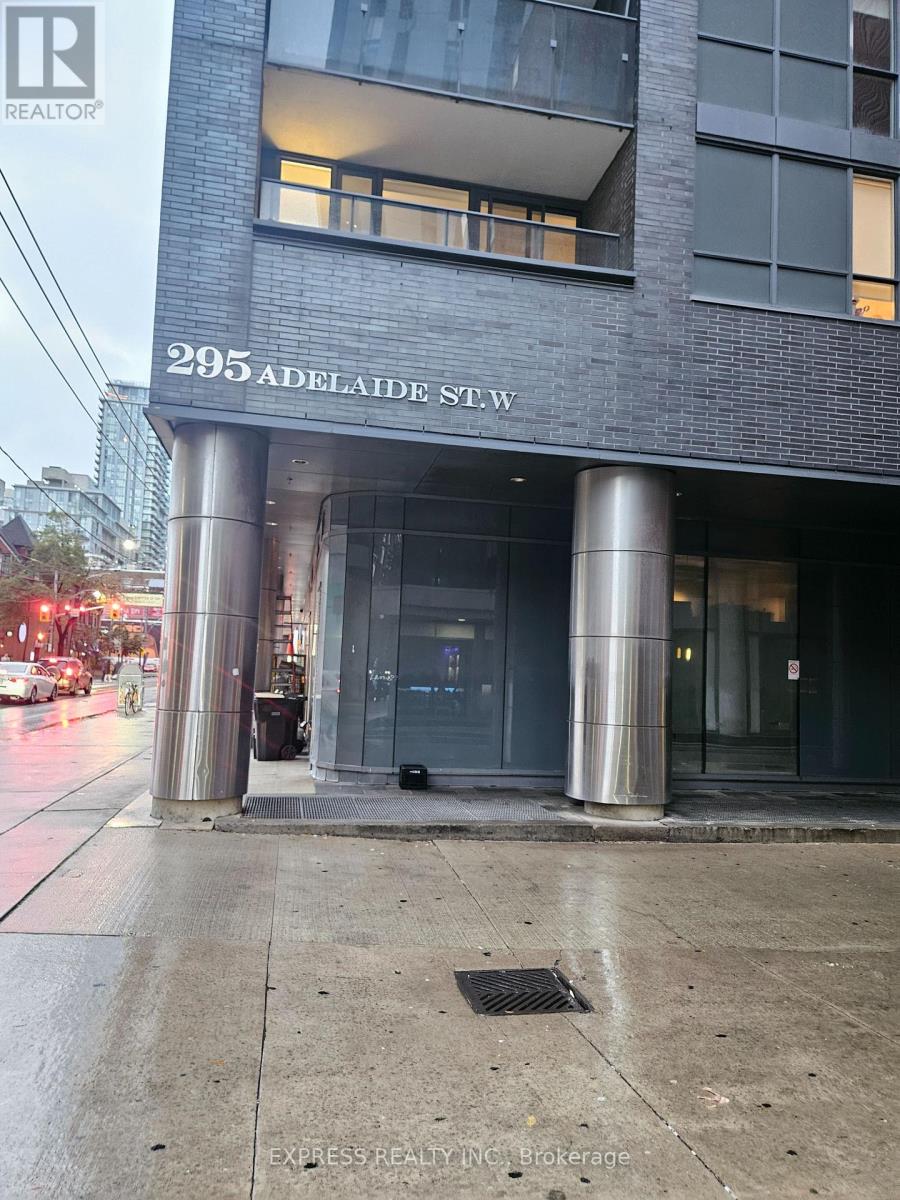 3703 - 295 Adelaide Street W, Toronto, Ontario  M5V 0L4 - Photo 10 - C12475481