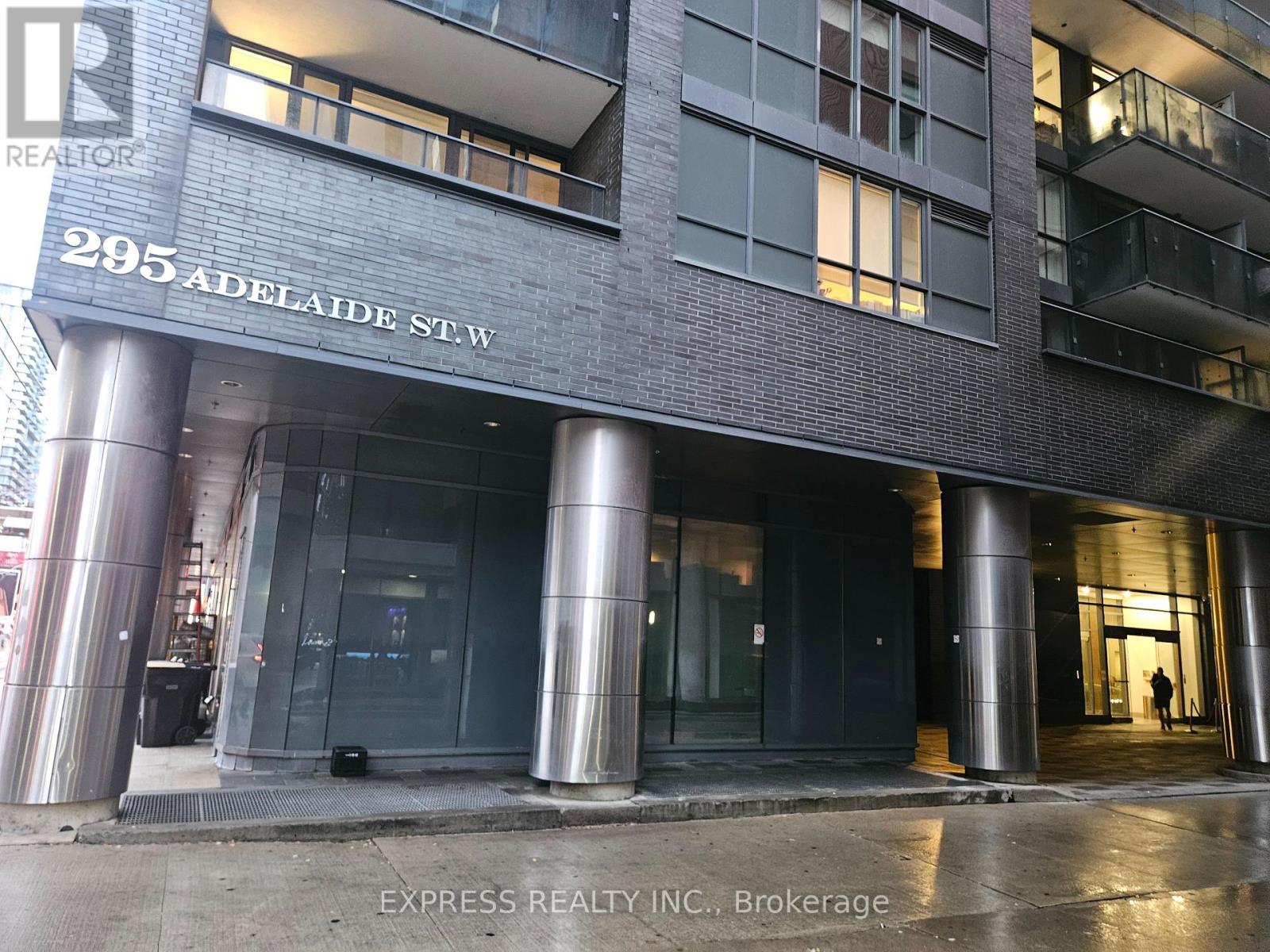 3703 - 295 Adelaide Street W, Toronto, Ontario  M5V 0L4 - Photo 11 - C12475481
